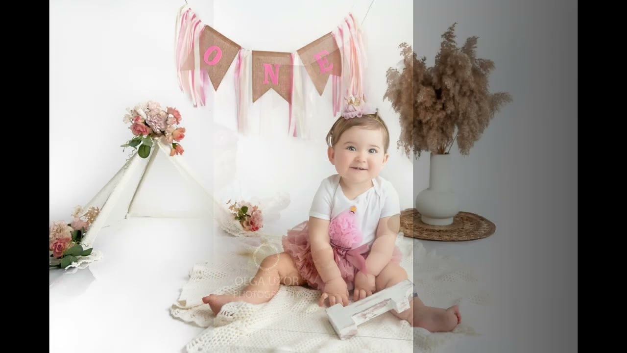 Cake smash photo session Hertfordshire, Stevenage. Stevenage, Hertfordshire family, maternity and newborn photographer