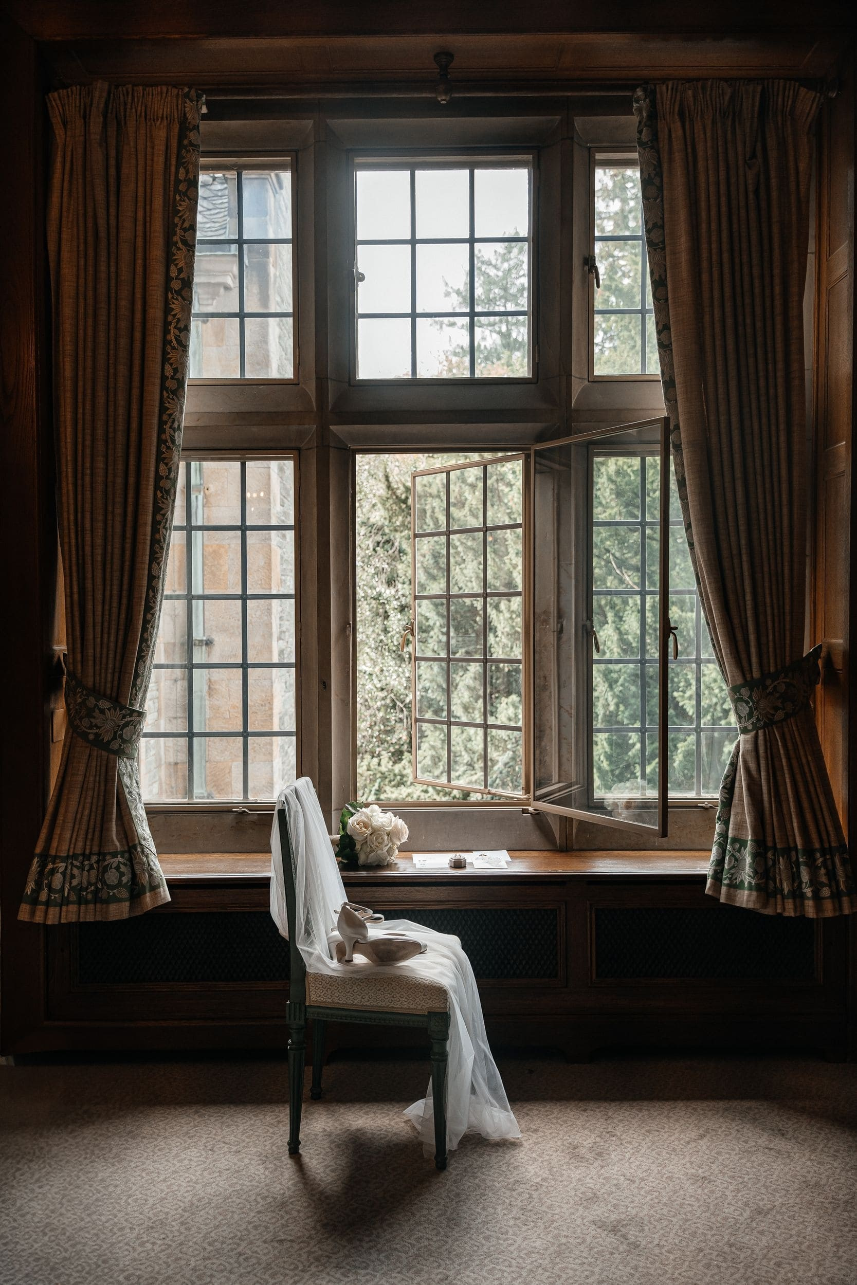 Civil Wedding at Schlosshotel Kronberg by Frankfurt. Wedding photographer & videographer in Germany and Frankfurt | Denis Mirosnik