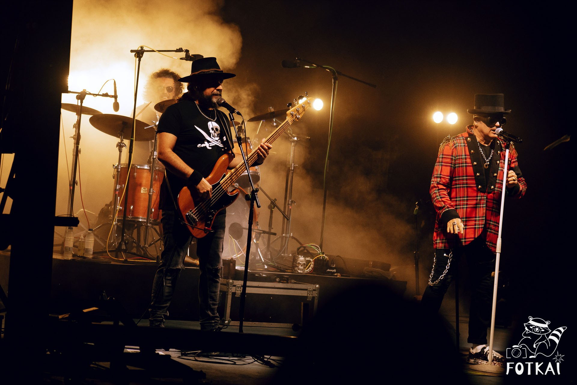 Фотоотчёт Street Food Market Torrevieja — Seguridad Social & Las Hienas DJs | FOTKAI