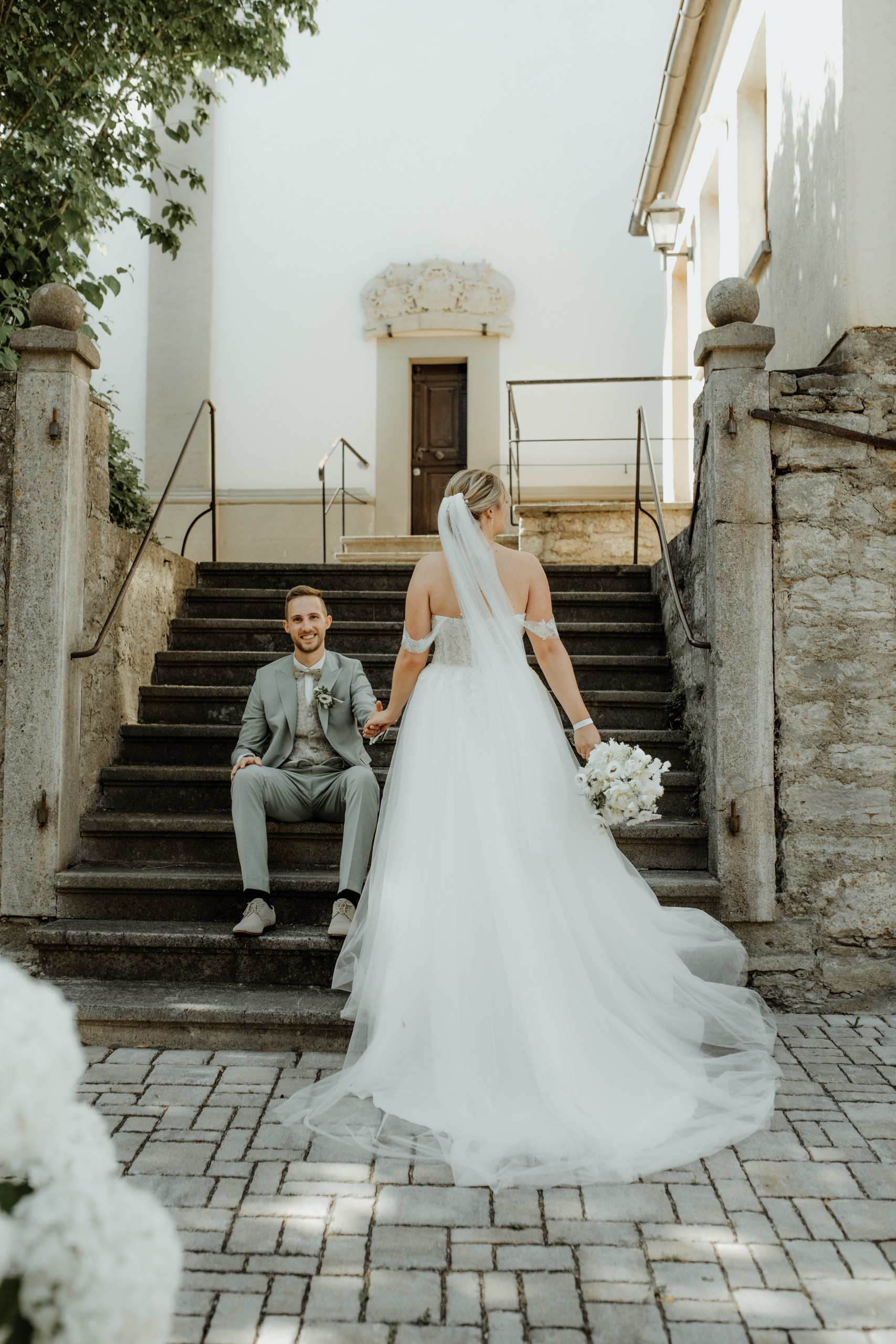 Hochzeitsfotografin Würzburg – Traumhafte Hochzeit im Schloss Werneck. Anna Saribekyan – Beste Hochzeitsfotografin in Würzburg, Top 10 in Deutschland