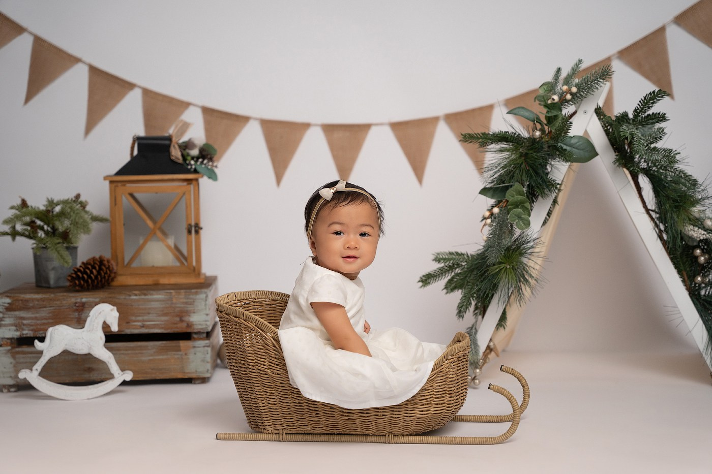 Christmas mini sessions 2025| Sydney. Newborn and family photographer. Hills District. Sydney
