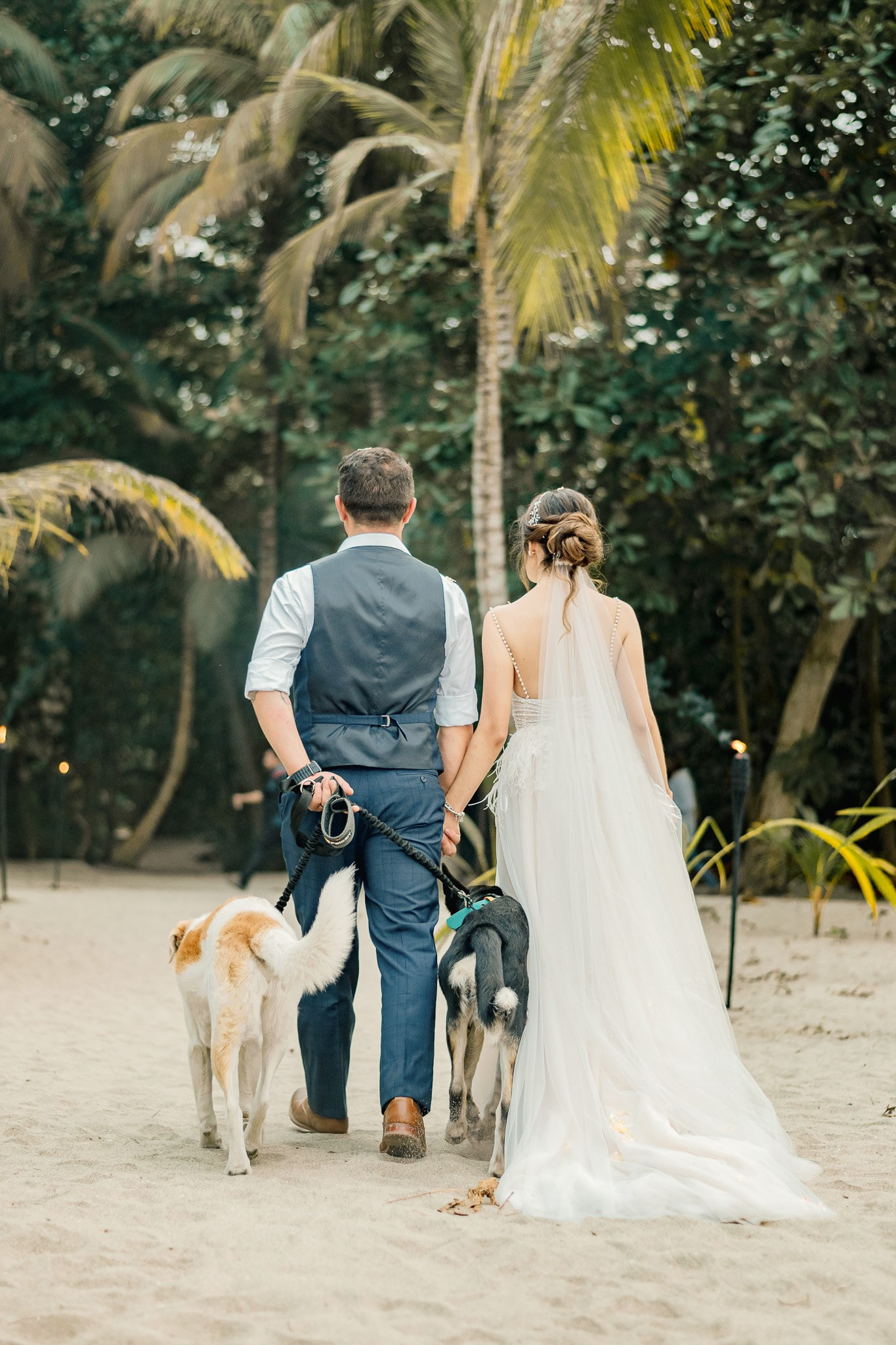 novios recien casados - fotografos de matrimonios en santa marta - banderart fotografia