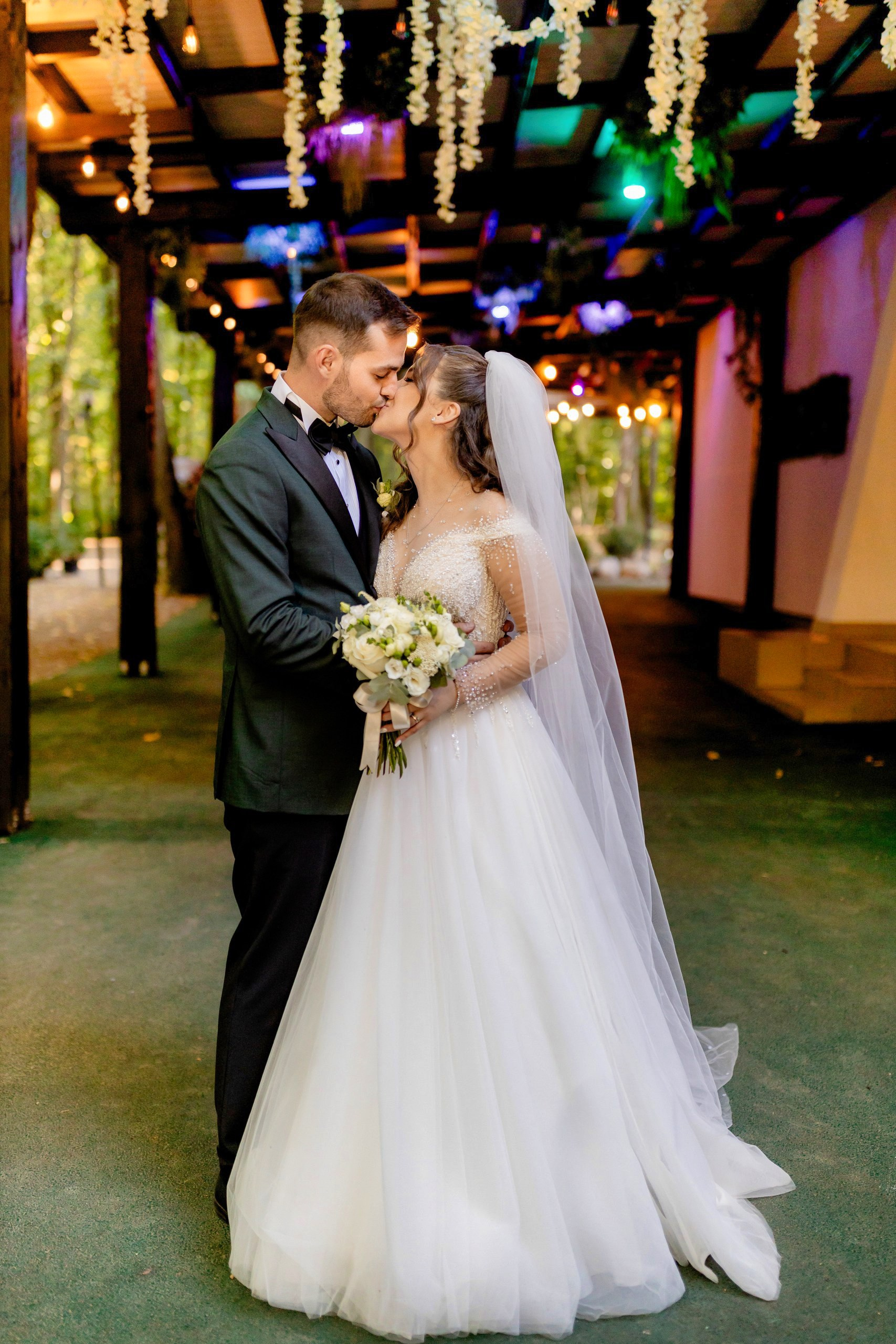 - nunta--fotograf-profesionist-botosani - fotografie-nunta-romantica - imagini-nunta-in-natura-alin-chirila-fotograf - fotografii-cuplu-indragostit-nunta-botosani - sedinta-foto-miri-andrei-iustina-alinofotostudio - amintiri-din-nunta-realizate-de-fotograf-profesionist - povestea-nuntii-andrei-si-iustina-in-imagini-alinofotostudio-fotograf evenimente- evenimente Botoșani -fotograf Suceava - fotograf Iași- servicii foto. servicii foto Botoșani. servicii foto video Botoșani. fotograf nunta. fotograf evenimente. fotograf nunta Botoșani. Alin chirila. Alin chirila fotograf. Alinofotostudio.- servicii foto. servicii foto Botoșani. servicii foto video Botoșani. fotograf nunta. fotograf evenimente. fotograf nunta Botoșani. Alin chirila. Alin chirila fotograf. Alinofotostudio.fotograf stare civilă,poze stare civilă,album foto stare civilă,servicii foto suceava,fotograf evenimente suceava,fotograf nuntă suceava,poze cununie civilă,ședință foto stare civilă,sesiune foto suceava,fotograf profesionist suceava,fotograf botosani,stare civila botosani,alinofotostudio,alin chirila fotograf.servicii foto. servicii foto Botoșani. servicii foto video Botoșani. fotograf nunta. fotograf evenimente. fotograf nunta Botoșani. Alin chirila. Alin chirila fotograf. Alinofotostudio.fotograf stare civilă,poze stare civilă,album foto stare civilă,servicii foto suceava,fotograf evenimente suceava,fotograf nuntă suceava,poze cununie civilă,ședință foto stare civilă,sesiune foto suceava,fotograf profesionist suceava,fotograf botosani,stare civila povestitor prin fotografiebotosani,alinofotostudio,alin chirila fotograf,servicii foto. servicii foto Botoșani. servicii foto video Botoșani. fotograf nunta. fotograf evenimente. fotograf nunta Botoșani. Alin chirila. Alin chirila fotograf. Alinofotostudio.fotograf stare civilă,poze stare civilă,album foto stare civilă,servicii foto suceava,fotograf evenimente suceava,fotograf nuntă suceava,poze cununie civilă,ședință foto stare civilă,sesiune foto suceava,fotograf profesionist suceava,fotograf botosani,stare civila botosani,alinofotostudio,alin chirila fotograf,cununie religioasă botoșani,andreea și neculai,capela militară botoșani,foto conacul zăicești,fotograf nuntă botoșani,fotograf cununie religioasă,foto evenimente botoșani,poze cununie capela militară,ședință foto zăicești,fotograf profesionist botoșaniMire și mireasă – Sergiu & Liliana – ziua nunții, 2024 - Emoții în ziua nunții – Sergiu și Liliana - Dansul mirilor – fotografie artistică nuntă 2024 - Sedinta foto romantică în natură – Sergiu & Liliana - Rochia de mireasă și detalii de nuntă elegan-Album de cununie civilă Florin și Anda – Fotografii profesionale realizate de Alin Chirilă în Botoșani -fotograf prin fotografie-Ședință foto Trash the Dress pe muntele Rarău cu Iulian și Iuliana – fotografie de cuplu, natură montană, emoție autentică surprinsă de Alin Chirilă, povestitor prin fotografie.- "Iulian și Iuliana pe crestele Rarăului – fotografie Trash the Dress în natură" - "Cuplu îmbrățișat la apus pe muntele Rarău – ședință foto după nuntă" - "Rochie de mireasă în vânt pe munte – Trash the Dress Rarău-1. Iulian și Iuliana pe muntele Rarău – ședință foto Trash the Dress în natură, cu peisaj montan spectaculos 2. Cuplu în îmbrățișare pe Rarău – emoție autentică surprinsă după nuntă 3. Rochie de mireasă în bătaia vântului – fotografie artistică Trash the Dress în munți 4. Mire și mireasă privind spre orizont – dragoste și libertate pe muntele Rarău 5. Iuliana zâmbind în rochia de mireasă – portret în natură, Trash the Dress 6. Iulian ținându-și mireasa de mână – ședință foto romantică pe munte 7. Detaliu cu rochia pe stâncă – estetică naturală Trash the Dress Rarău 8. Cuplu în mers pe poteca Rarăului – fotografie simbolică de după nuntă 9. Apus de soare pe Rarău în spatele mirilor – imagine de poveste Trash the Dress 10. Iulian și Iuliana râzând împreună – momente autentice surprinse de Alin Chirilă, povestitor prin fotografie