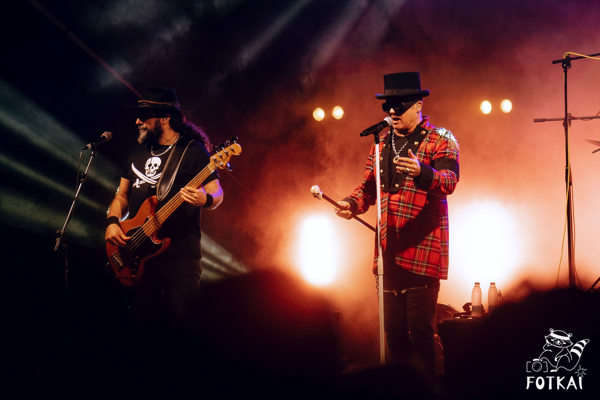 Фотоотчёт Street Food Market Torrevieja — Seguridad Social & Las Hienas DJs | FOTKAI