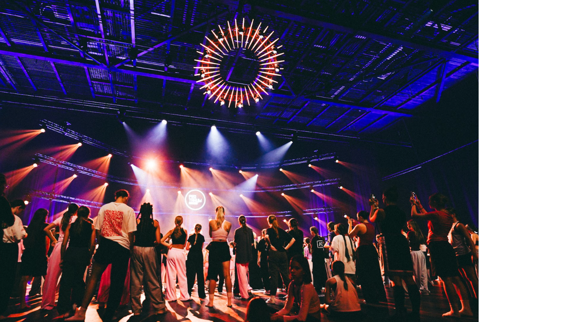 Сценическая конструкция для музыкального кэмпа