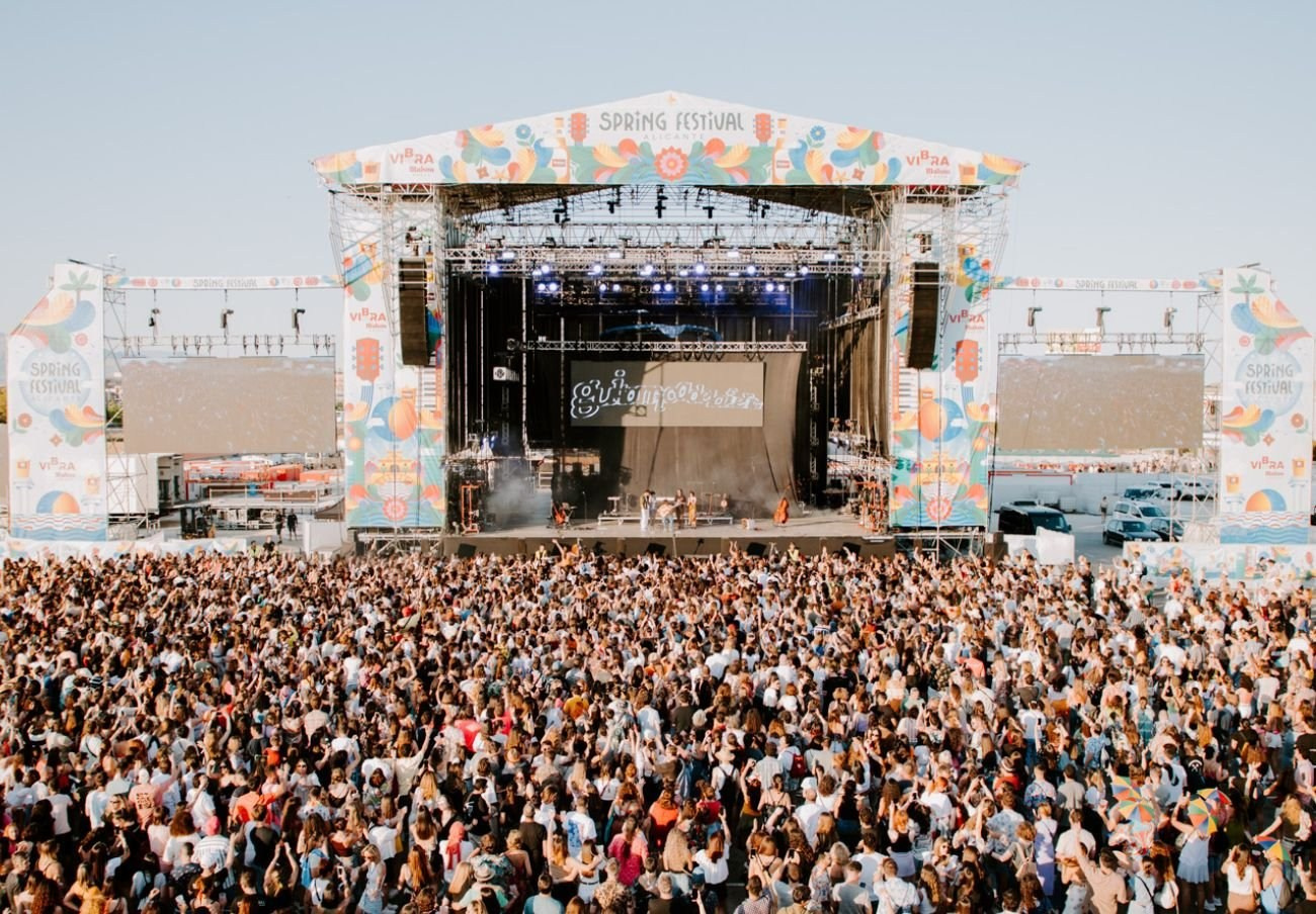 Spring Festival 2026 в Аликанте — музыкальное открытие лета на Средиземном море | FOTKAI