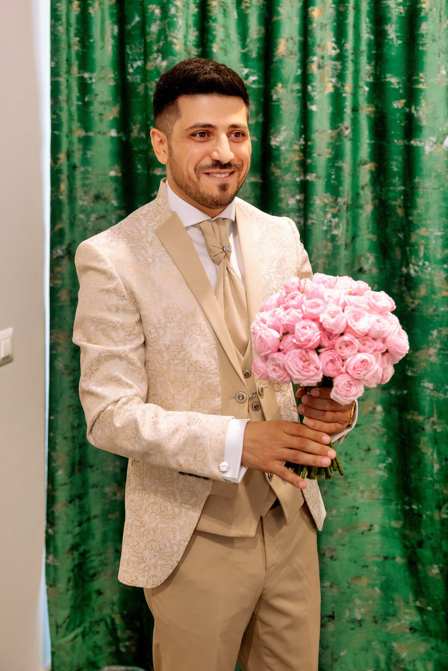 botez Luca Nectarie 22 februarie 2026 fotograf profesionist • fotograf botez Botoșani Luca Nectarie biserică • părinți Răzvan și Ramona botez copil emoții familie • nași Marin și Rodica botez copil fotografie profesională • detalii botez lumânare cristelniță biserică România • copil Luca Nectarie în brațe la botez moment emoționant • familie fericită la botez copil fotograf Alin Chirilă • fotografie botez naturală lumină caldă biserică • portret copil botez Luca Nectarie fotograf profesionist • momente autentice botez România familie și nași • slujbă botez copil imagini emoționante biserică • fotograf botez Iași și Botoșani Alin Chirilă - nunta--fotograf-profesionist-botosani - fotografie-nunta-romantica - imagini-nunta-in-natura-alin-chirila-fotograf - fotografii-cuplu-indragostit-nunta-botosani - sedinta-foto-miri-andrei-iustina-alinofotostudio - amintiri-din-nunta-realizate-de-fotograf-profesionist - povestea-nuntii-andrei-si-iustina-in-imagini-alinofotostudio-fotograf evenimente- evenimente Botoșani -fotograf Suceava - fotograf Iași- servicii foto. servicii foto Botoșani. servicii foto video Botoșani. otograf-nunta-botosani-fotograf nunta. fotograf evenimente. fotograf nunta Botoșani. Alin chirila. Alin chirila fotograf. Alinofotostudio.- servicii foto. servicii foto Botoșani. servicii foto video Botoșani. fotograf nunta. fotograf evenimente. fotograf nunta Botoșani. Alin chirila. Alin chirila fotograf. Alinofotostudio.fotograf stare civilă,poze stare civilă,album foto stare civilă,servicii foto suceava,fotograf evenimente suceava,fotograf nuntă suceava,poze cununie civilă,ședință foto stare civilă,sesiune foto suceava,fotograf profesionist suceava,fotograf botosani,stare civila botosani,alinofotostudio,alin chirila fotograf.servicii foto. servicii foto Botoșani. servicii foto video Botoșani. fotograf nunta. fotograf evenimente. fotograf nunta Botoșani. Alin chirila. Alin chirila fotograf. Alinofotostudio.fotograf stare civilă,poze stare civilă,album foto stare civilă,servicii foto suceava,fotograf evenimente suceava,fotograf nuntă suceava,poze cununie civilă,ședință foto stare civilă,sesiune foto suceava,fotograf profesionist suceava,fotograf botosani,stare civila povestitor prin fotografiebotosani,alinofotostudio,alin chirila fotograf,servicii foto. servicii foto Botoșani. servicii foto video Botoșani. fotograf nunta. fotograf evenimente. fotograf nunta Botoșani. Alin chirila. Alin chirila fotograf. Alinofotostudio.fotograf stare civilă,poze stare civilă,album foto stare civilă,servicii foto suceava,fotograf evenimente suceava,fotograf nuntă suceava,poze cununie civilă,ședință foto stare civilă,sesiune foto suceava,fotograf profesionist suceava,fotograf botosani,stare civila botosani,alinofotostudio,alin chirila fotograf,cununie religioasă botoșani,andreea și neculai,capela militară botoșani,foto conacul zăicești,fotograf nuntă botoșani,fotograf cununie religioasă,foto evenimente botoșani,poze cununie capela militară,ședință foto zăicești,fotograf profesionist botoșaniMire și mireasă – Sergiu & Liliana – ziua nunții, 2024 - Emoții în ziua nunții – Sergiu și Liliana - Dansul mirilor – fotografie artistică nuntă 2024 - Sedinta foto romantică în natură – Sergiu & Liliana - Rochia de mireasă și detalii de nuntă elegan-Album de cununie civilă Florin și Anda – Fotografii profesionale realizate de Alin Chirilă în Botoșani -fotograf prin fotografie-Ședință foto Trash the Dress pe muntele Rarău cu Iulian și Iuliana – fotografie de cuplu, natură montană, emoție autentică surprinsă de Alin Chirilă, povestitor prin fotografie.- "Iulian și Iuliana pe crestele Rarăului – fotografie Trash the Dress în natură" - "Cuplu îmbrățișat la apus pe muntele Rarău – ședință foto după nuntă" - "Rochie de mireasă în vânt pe munte – Trash the Dress Rarău-1. Iulian și Iuliana pe muntele Rarău – ședință foto Trash the Dress în natură, cu peisaj montan spectaculos 2. Cuplu în îmbrățișare pe Rarău – emoție autentică surprinsă după nuntă 3. Rochie de mireasă în bătaia vântului – fotografie artistică Trash the Dress în munți 4. Mire și mireasă privind spre orizont – dragoste și libertate pe muntele Rarău 5. Iuliana zâmbind în rochia de mireasă – portret în natură, Trash the Dress 6. Iulian ținându-și mireasa de mână – ședință foto romantică pe munte 7. Detaliu cu rochia pe stâncă – estetică naturală Trash the Dress Rarău 8. Cuplu în mers pe poteca Rarăului – fotografie simbolică de după nuntă 9. Apus de soare pe Rarău în spatele mirilor – imagine de poveste Trash the Dress 10. Iulian și Iuliana râzând împreună – momente autentice surprinse de Alin Chirilă, povestitor prin fotografie-fotograf-nunta-cerbu-botosan trash-the-dress-botosani Alin Chirilă Fotograf – fotograf de nuntă Botoșani-fotograf nuntă Botoșani-fotograf nuntă Cerbu Botoșani-fotograf profesionist nuntă Botoșani-fotografie de nuntă Botoșani-fotograf evenimente Botoșani-fotograf nuntă Moldova-fotograf trash the dress Botoșani - fotograf pregătirea mirilor Botoșani -fotograf ceremonie religioasă nuntă-fotograf petrecere nuntă Botoșani- fotograf nuntă Botoșani pregătirea mirelui- pregătirea mirelui fotografie nuntă Cerbu Botoșani-fotograf nuntă Botoșani pregătirea miresei -mireasă pregătiri nuntă Cerbu Botoșani-fotograf nuntă Botoșani nașii mirilor-ceremonie religioasă nuntă Cerbu Botoșani-fotograf nuntă Botoșani ceremonie religioasă biserică-petrecere nuntă Cerbu Botoșani invitați dans-fotograf nuntă Botoșani petrecere restaurant-ședință foto trash the dress-fotograf trash the dress Botoșani ședință foto după nuntă-Fotograf nuntă Botoșani – galerie foto reală de la evenimente stare civilă Sebi și Claudia Copălău • cununie civilă Primăria Copălău Botoșani • miri emoționați la starea civilă • semnarea actelor cununie civilă • fotografii naturale stare civilă Botoșani • familie și prieteni la cununie civilă • cadre emoționale cununie civilă • fotograf profesionist Botoșani eveniment stare civilă Sebi și Claudia la Primăria Copălău Botoșani fotograf evenimente • fotograf cununie civilă Copălău Botoșani cadre naturale și emoționale • fotograf profesionist Botoșani stare civilă Sebi și Claudia • momente autentice cununie civilă Copălău fotograf Alin Chirilă • fotografii emoționale stare civilă în județul Botoșani• fotograf nunta Oana si Ionut juraminte emotii reale • mireasa Oana juraminte nunta fotografie profesionala • mire Ionut citind juraminte nunta eleganta • juraminte nunta emotionante Oana si Ionut fotograf • fotograf nunta Botosani momente autentice juraminte • mireasa cu emotii in timpul juramintelor nunta • mire elegant costum bej juraminte nunta • fotografii nunta premium cuplu indragostit Romania • momente reale nunta juraminte fotografie artistica • sedinta foto nunta juraminte in aer liber • fotograf profesionist nunta cadre emotionante • cuplu miri juraminte iubire si credinta • detalii nunta eleganta decor floral alb verde • fotografie nunta stil fine art juraminte • poveste de dragoste surprinsa in ziua nuntii