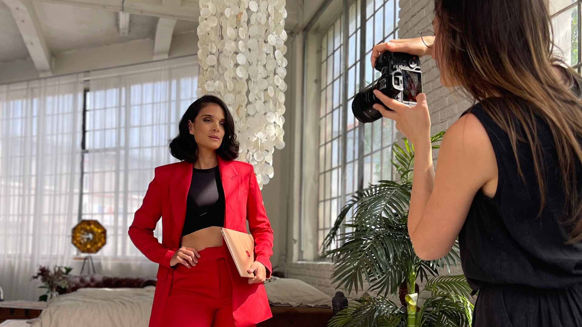 FOTO WORKSHOPY. Dana Lišková — Empatická fotografka | Introspektivní umělkyně | Neurodivergentní koučka| Zakladatelka Artepy.cz