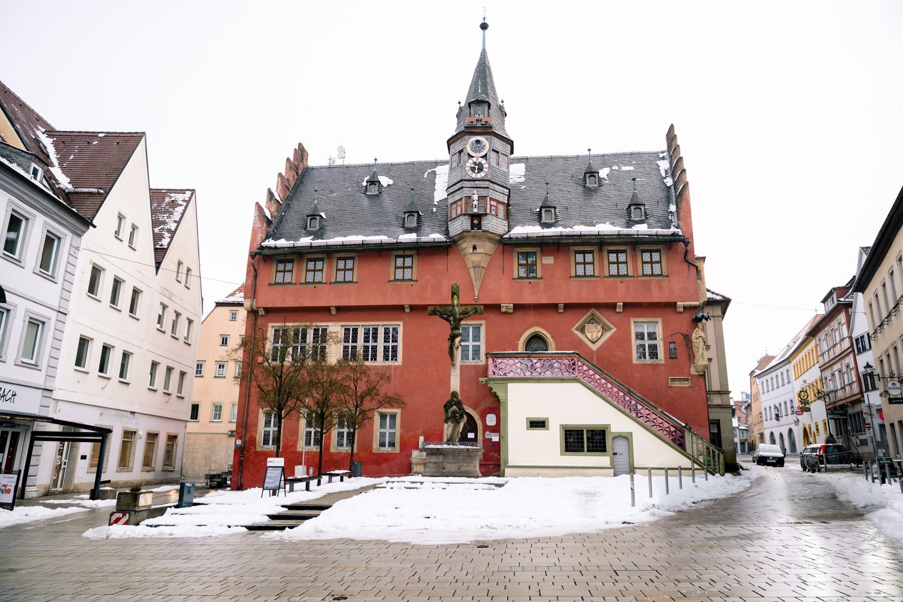 Rathaus Ochsenfurt mit historischem Turm