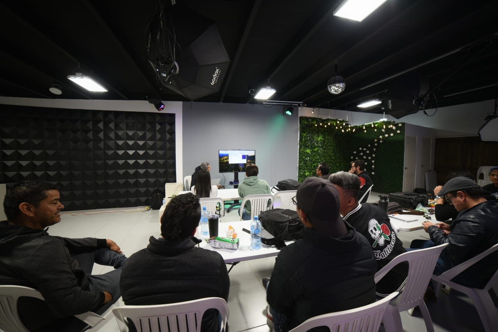 Workshops y Cursos de Video de Boda. Wedding Photographer and Filmmaker in Guadalajara Mexico Abraham Linares