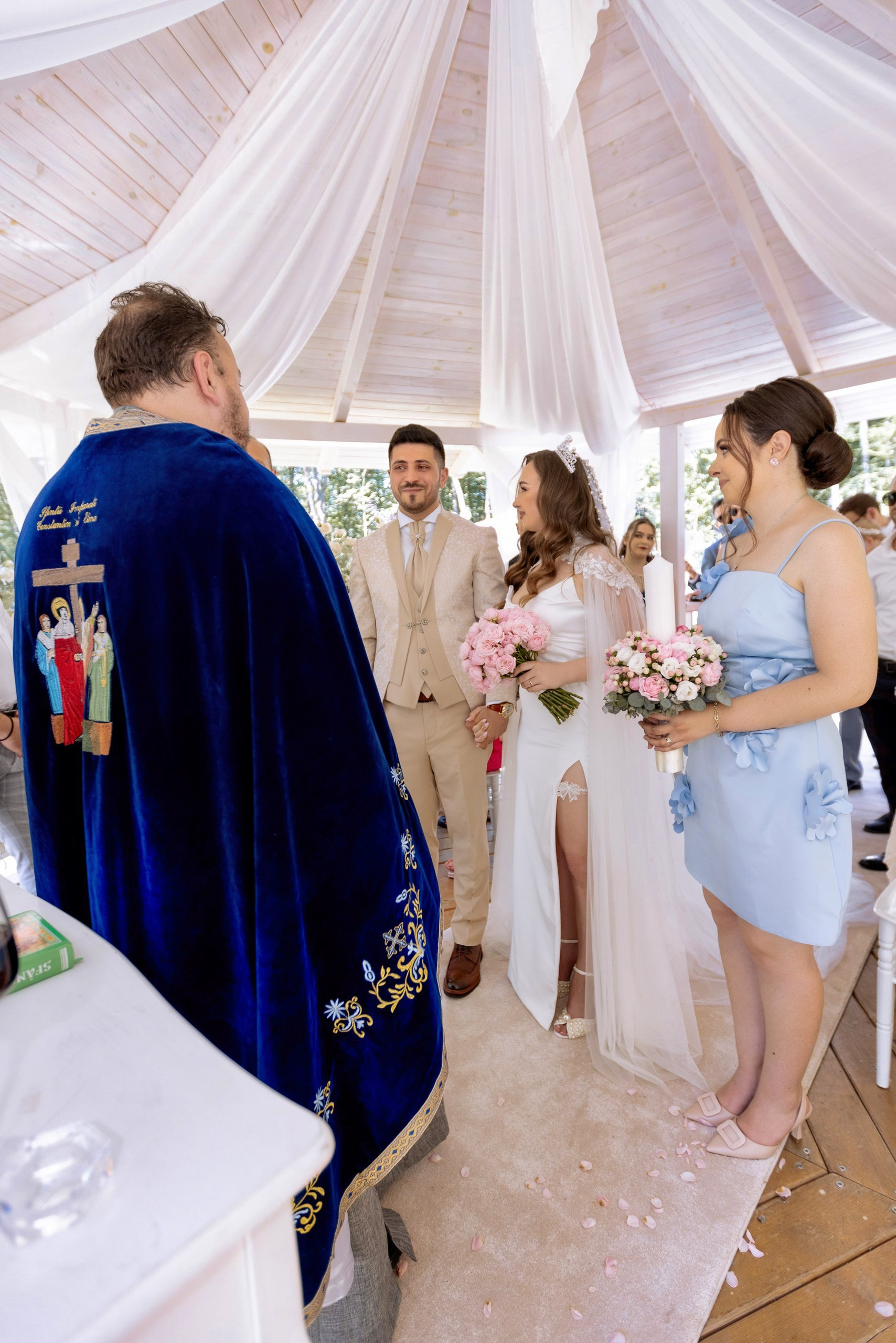 botez Luca Nectarie 22 februarie 2026 fotograf profesionist • fotograf botez Botoșani Luca Nectarie biserică • părinți Răzvan și Ramona botez copil emoții familie • nași Marin și Rodica botez copil fotografie profesională • detalii botez lumânare cristelniță biserică România • copil Luca Nectarie în brațe la botez moment emoționant • familie fericită la botez copil fotograf Alin Chirilă • fotografie botez naturală lumină caldă biserică • portret copil botez Luca Nectarie fotograf profesionist • momente autentice botez România familie și nași • slujbă botez copil imagini emoționante biserică • fotograf botez Iași și Botoșani Alin Chirilă - nunta--fotograf-profesionist-botosani - fotografie-nunta-romantica - imagini-nunta-in-natura-alin-chirila-fotograf - fotografii-cuplu-indragostit-nunta-botosani - sedinta-foto-miri-andrei-iustina-alinofotostudio - amintiri-din-nunta-realizate-de-fotograf-profesionist - povestea-nuntii-andrei-si-iustina-in-imagini-alinofotostudio-fotograf evenimente- evenimente Botoșani -fotograf Suceava - fotograf Iași- servicii foto. servicii foto Botoșani. servicii foto video Botoșani. otograf-nunta-botosani-fotograf nunta. fotograf evenimente. fotograf nunta Botoșani. Alin chirila. Alin chirila fotograf. Alinofotostudio.- servicii foto. servicii foto Botoșani. servicii foto video Botoșani. fotograf nunta. fotograf evenimente. fotograf nunta Botoșani. Alin chirila. Alin chirila fotograf. Alinofotostudio.fotograf stare civilă,poze stare civilă,album foto stare civilă,servicii foto suceava,fotograf evenimente suceava,fotograf nuntă suceava,poze cununie civilă,ședință foto stare civilă,sesiune foto suceava,fotograf profesionist suceava,fotograf botosani,stare civila botosani,alinofotostudio,alin chirila fotograf.servicii foto. servicii foto Botoșani. servicii foto video Botoșani. fotograf nunta. fotograf evenimente. fotograf nunta Botoșani. Alin chirila. Alin chirila fotograf. Alinofotostudio.fotograf stare civilă,poze stare civilă,album foto stare civilă,servicii foto suceava,fotograf evenimente suceava,fotograf nuntă suceava,poze cununie civilă,ședință foto stare civilă,sesiune foto suceava,fotograf profesionist suceava,fotograf botosani,stare civila povestitor prin fotografiebotosani,alinofotostudio,alin chirila fotograf,servicii foto. servicii foto Botoșani. servicii foto video Botoșani. fotograf nunta. fotograf evenimente. fotograf nunta Botoșani. Alin chirila. Alin chirila fotograf. Alinofotostudio.fotograf stare civilă,poze stare civilă,album foto stare civilă,servicii foto suceava,fotograf evenimente suceava,fotograf nuntă suceava,poze cununie civilă,ședință foto stare civilă,sesiune foto suceava,fotograf profesionist suceava,fotograf botosani,stare civila botosani,alinofotostudio,alin chirila fotograf,cununie religioasă botoșani,andreea și neculai,capela militară botoșani,foto conacul zăicești,fotograf nuntă botoșani,fotograf cununie religioasă,foto evenimente botoșani,poze cununie capela militară,ședință foto zăicești,fotograf profesionist botoșaniMire și mireasă – Sergiu & Liliana – ziua nunții, 2024 - Emoții în ziua nunții – Sergiu și Liliana - Dansul mirilor – fotografie artistică nuntă 2024 - Sedinta foto romantică în natură – Sergiu & Liliana - Rochia de mireasă și detalii de nuntă elegan-Album de cununie civilă Florin și Anda – Fotografii profesionale realizate de Alin Chirilă în Botoșani -fotograf prin fotografie-Ședință foto Trash the Dress pe muntele Rarău cu Iulian și Iuliana – fotografie de cuplu, natură montană, emoție autentică surprinsă de Alin Chirilă, povestitor prin fotografie.- "Iulian și Iuliana pe crestele Rarăului – fotografie Trash the Dress în natură" - "Cuplu îmbrățișat la apus pe muntele Rarău – ședință foto după nuntă" - "Rochie de mireasă în vânt pe munte – Trash the Dress Rarău-1. Iulian și Iuliana pe muntele Rarău – ședință foto Trash the Dress în natură, cu peisaj montan spectaculos 2. Cuplu în îmbrățișare pe Rarău – emoție autentică surprinsă după nuntă 3. Rochie de mireasă în bătaia vântului – fotografie artistică Trash the Dress în munți 4. Mire și mireasă privind spre orizont – dragoste și libertate pe muntele Rarău 5. Iuliana zâmbind în rochia de mireasă – portret în natură, Trash the Dress 6. Iulian ținându-și mireasa de mână – ședință foto romantică pe munte 7. Detaliu cu rochia pe stâncă – estetică naturală Trash the Dress Rarău 8. Cuplu în mers pe poteca Rarăului – fotografie simbolică de după nuntă 9. Apus de soare pe Rarău în spatele mirilor – imagine de poveste Trash the Dress 10. Iulian și Iuliana râzând împreună – momente autentice surprinse de Alin Chirilă, povestitor prin fotografie-fotograf-nunta-cerbu-botosan trash-the-dress-botosani Alin Chirilă Fotograf – fotograf de nuntă Botoșani-fotograf nuntă Botoșani-fotograf nuntă Cerbu Botoșani-fotograf profesionist nuntă Botoșani-fotografie de nuntă Botoșani-fotograf evenimente Botoșani-fotograf nuntă Moldova-fotograf trash the dress Botoșani - fotograf pregătirea mirilor Botoșani -fotograf ceremonie religioasă nuntă-fotograf petrecere nuntă Botoșani- fotograf nuntă Botoșani pregătirea mirelui- pregătirea mirelui fotografie nuntă Cerbu Botoșani-fotograf nuntă Botoșani pregătirea miresei -mireasă pregătiri nuntă Cerbu Botoșani-fotograf nuntă Botoșani nașii mirilor-ceremonie religioasă nuntă Cerbu Botoșani-fotograf nuntă Botoșani ceremonie religioasă biserică-petrecere nuntă Cerbu Botoșani invitați dans-fotograf nuntă Botoșani petrecere restaurant-ședință foto trash the dress-fotograf trash the dress Botoșani ședință foto după nuntă-Fotograf nuntă Botoșani – galerie foto reală de la evenimente stare civilă Sebi și Claudia Copălău • cununie civilă Primăria Copălău Botoșani • miri emoționați la starea civilă • semnarea actelor cununie civilă • fotografii naturale stare civilă Botoșani • familie și prieteni la cununie civilă • cadre emoționale cununie civilă • fotograf profesionist Botoșani eveniment stare civilă Sebi și Claudia la Primăria Copălău Botoșani fotograf evenimente • fotograf cununie civilă Copălău Botoșani cadre naturale și emoționale • fotograf profesionist Botoșani stare civilă Sebi și Claudia • momente autentice cununie civilă Copălău fotograf Alin Chirilă • fotografii emoționale stare civilă în județul Botoșani• fotograf nunta Oana si Ionut juraminte emotii reale • mireasa Oana juraminte nunta fotografie profesionala • mire Ionut citind juraminte nunta eleganta • juraminte nunta emotionante Oana si Ionut fotograf • fotograf nunta Botosani momente autentice juraminte • mireasa cu emotii in timpul juramintelor nunta • mire elegant costum bej juraminte nunta • fotografii nunta premium cuplu indragostit Romania • momente reale nunta juraminte fotografie artistica • sedinta foto nunta juraminte in aer liber • fotograf profesionist nunta cadre emotionante • cuplu miri juraminte iubire si credinta • detalii nunta eleganta decor floral alb verde • fotografie nunta stil fine art juraminte • poveste de dragoste surprinsa in ziua nuntii