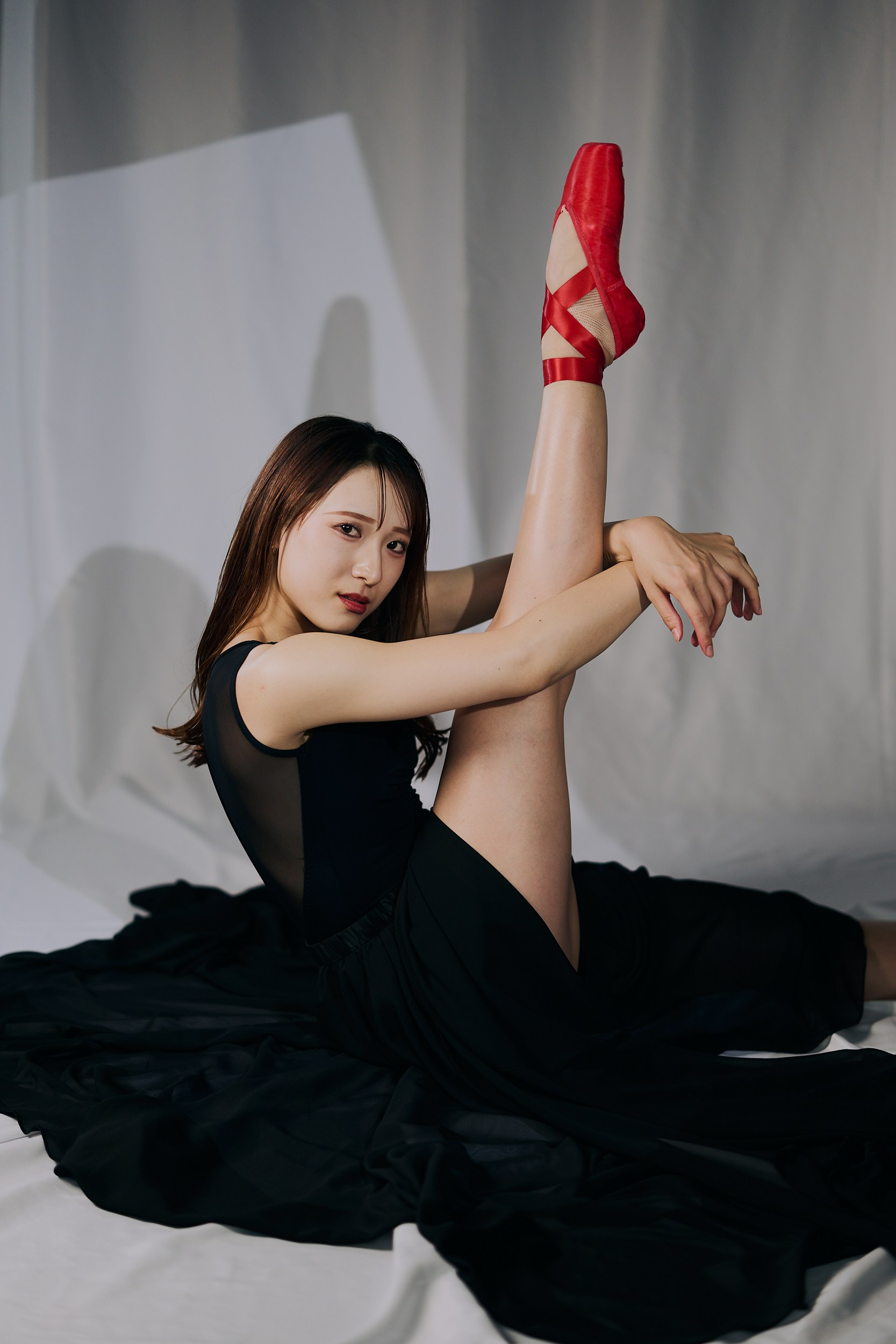 RED SHOES. MT