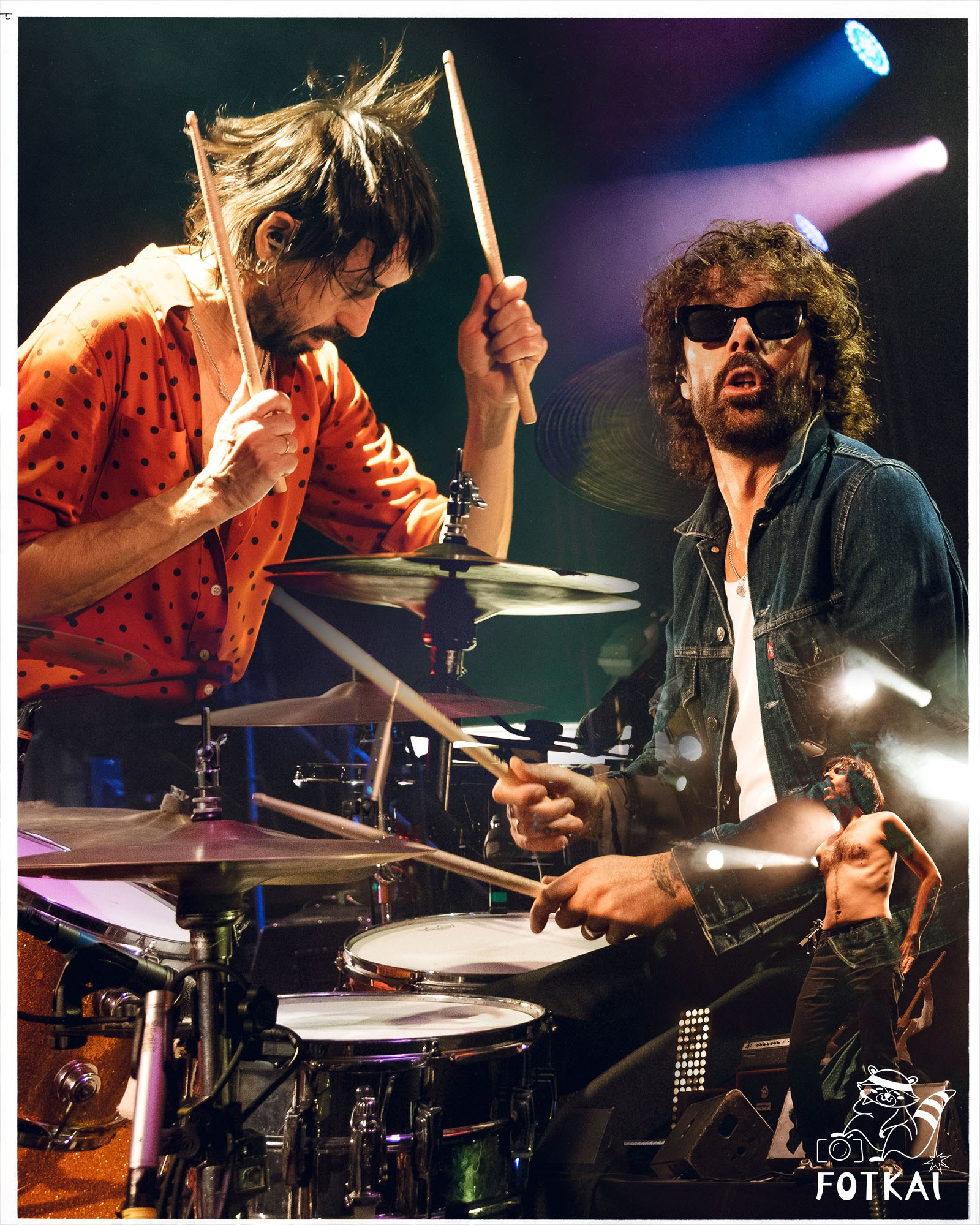 Sidonie y La La Love You en Torrevieja: una noche de contrastes que encendió el Palacio de los Deportes | FOTKAI