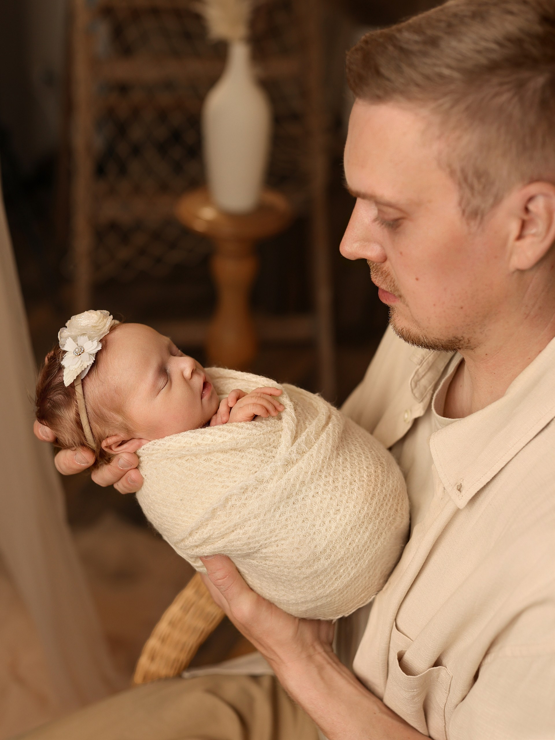 Newborn (Price). Familien- Fotografin in Marienhafe, Aurich, Emden, Norden, Leer