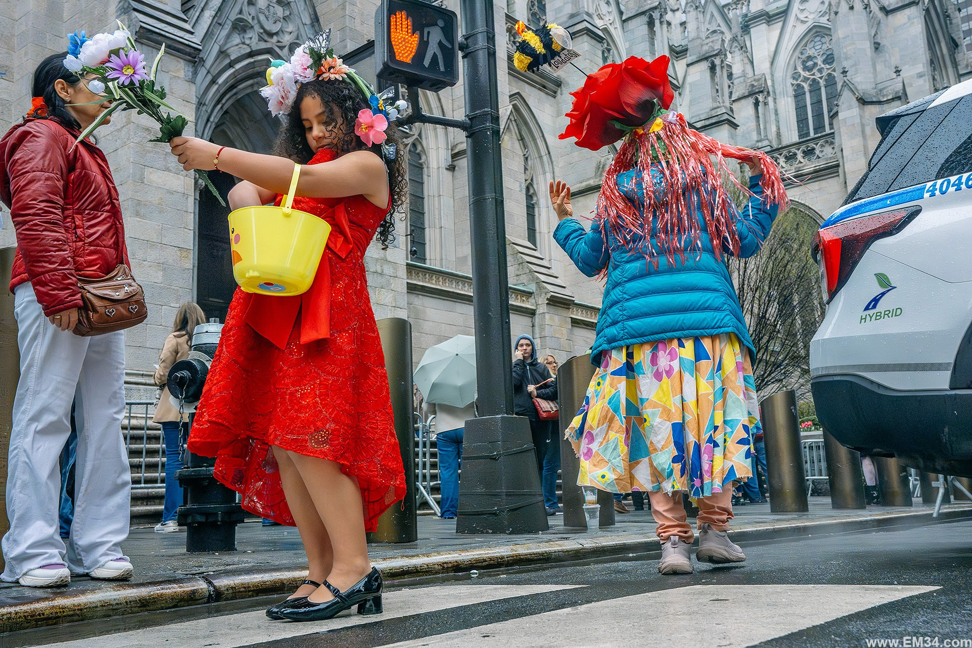 Easter Sunday in New York: strange outfits, passing faces, and moments in between. Emin Kuliyev — Award-Winning Wedding Photojournalist NYC & USA | Best Wedding Photographer Known for Candid, Timeless Moments