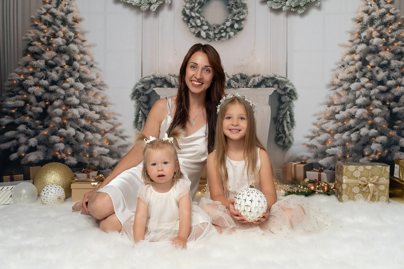 Christmas mini sessions 2025| Sydney. Newborn and family photographer. Hills District. Sydney