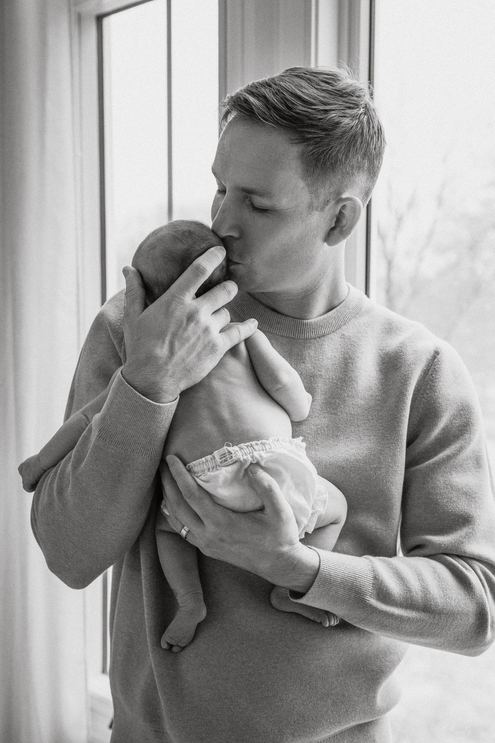 Kristine, Brian, Sloane. Alisa Tant — Family and newborn photographer Bucks County, Montgomery county, Philadelphia, NJ