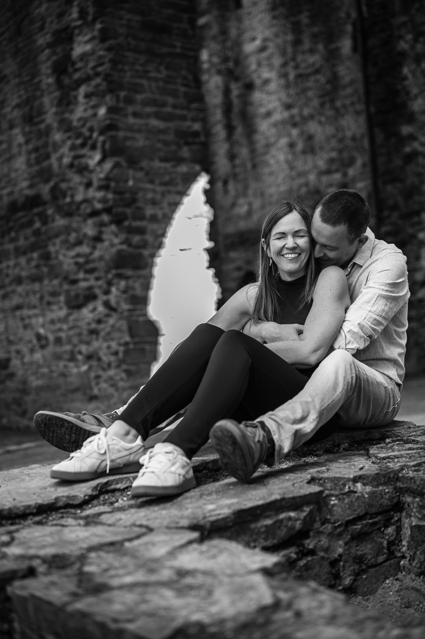 Tamara en Gert tijdens intieme fotoshoot in Belgische abdij - Kapture Fotografie