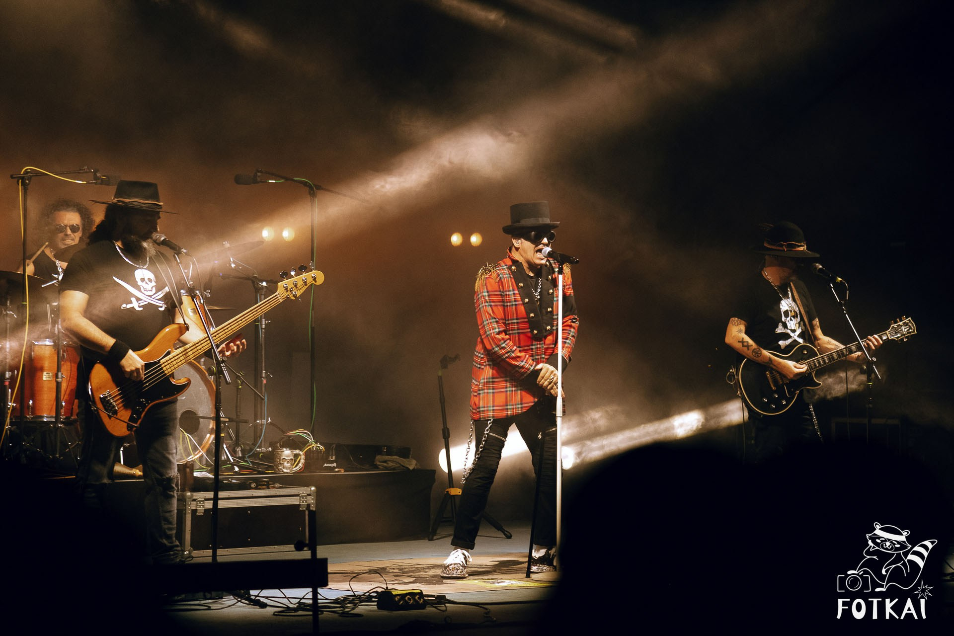 Фотоотчёт Street Food Market Torrevieja — Seguridad Social & Las Hienas DJs | FOTKAI