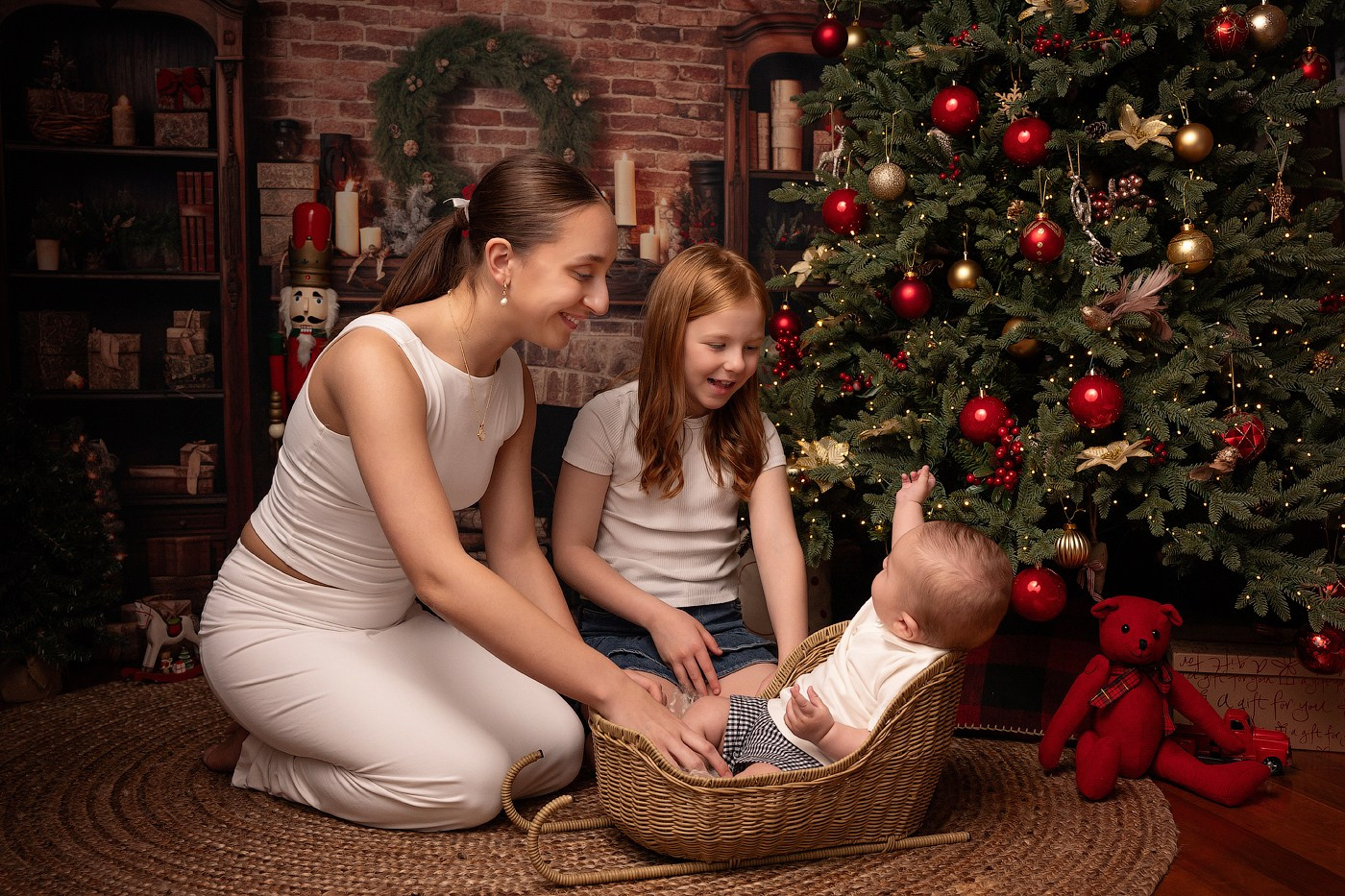 Christmas mini sessions 2025| Sydney. Newborn and family photographer. Hills District. Sydney