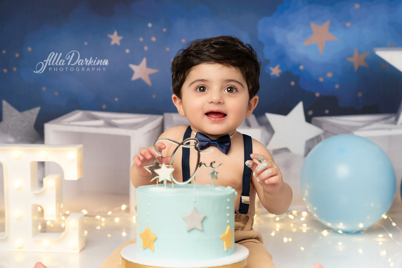 Starry Night Cake Smash Session. Newborn and family photographer. Hills District. Sydney