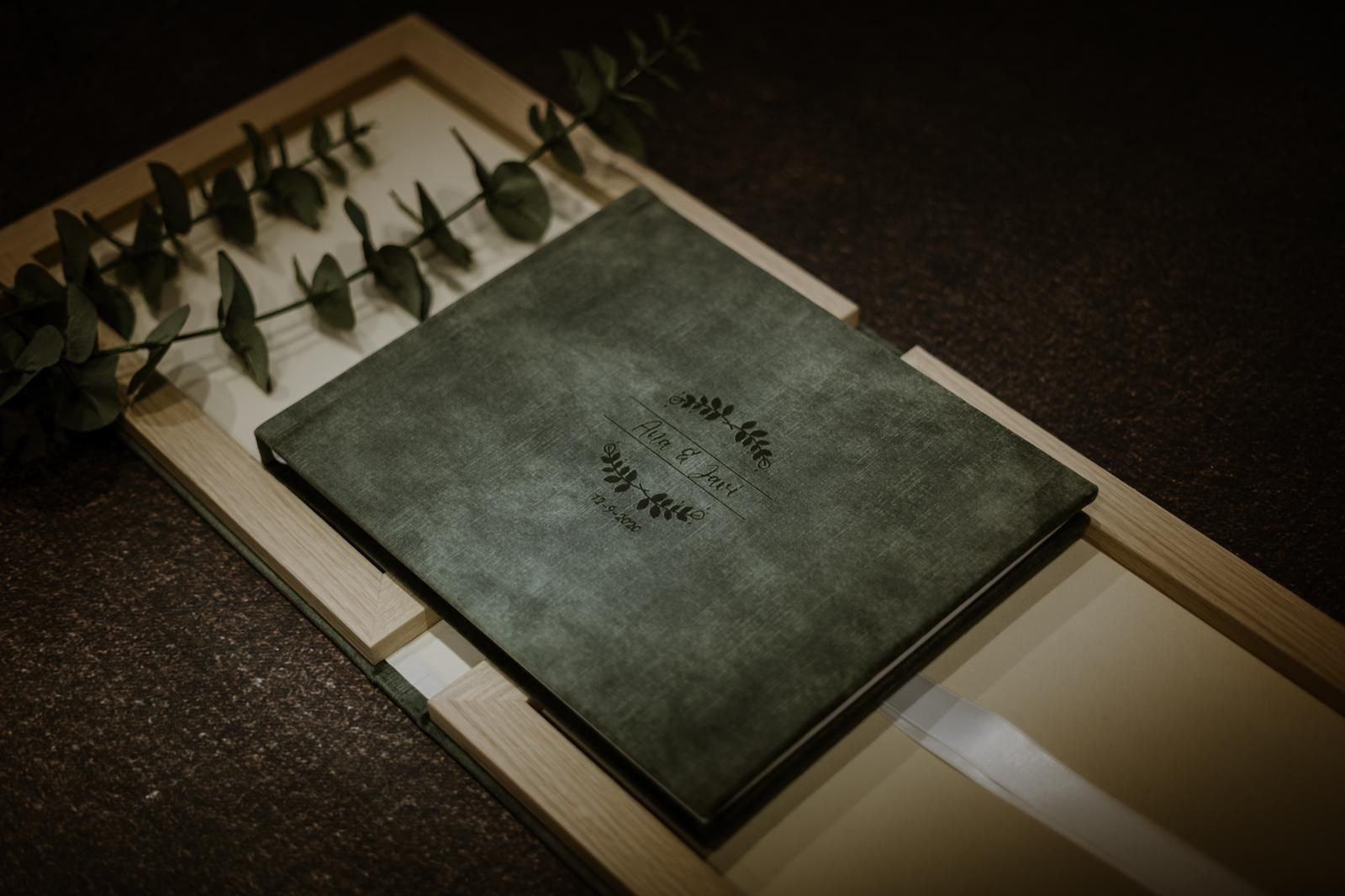 Álbum de Casamento: Por Que o Álbum Físico Continua Sendo Tão Importante?