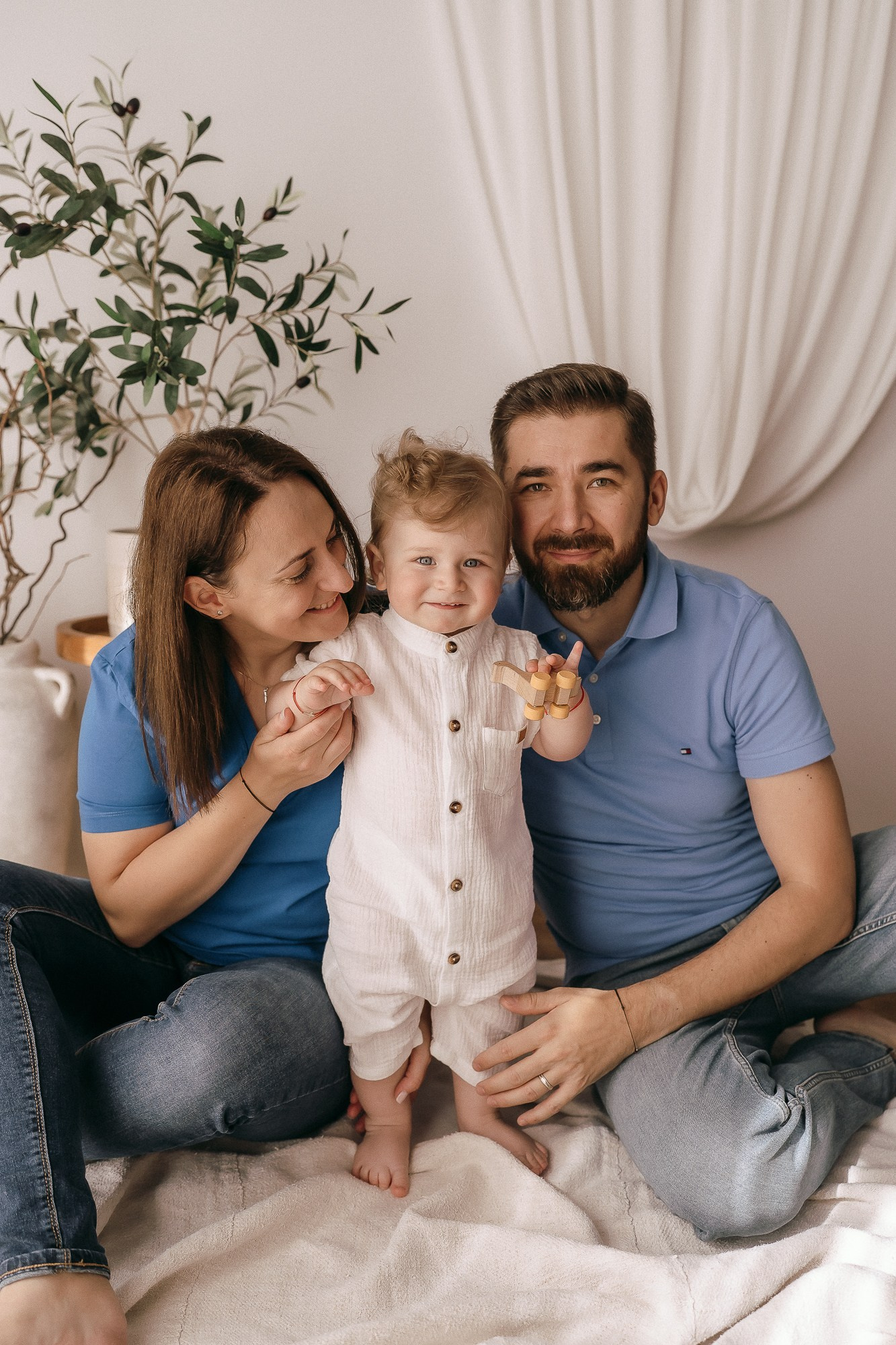Servicii foto. Fotograf de familie, evenimente, produs și brand personal în Zalau, Cluj-Napoca Carmen Simoc