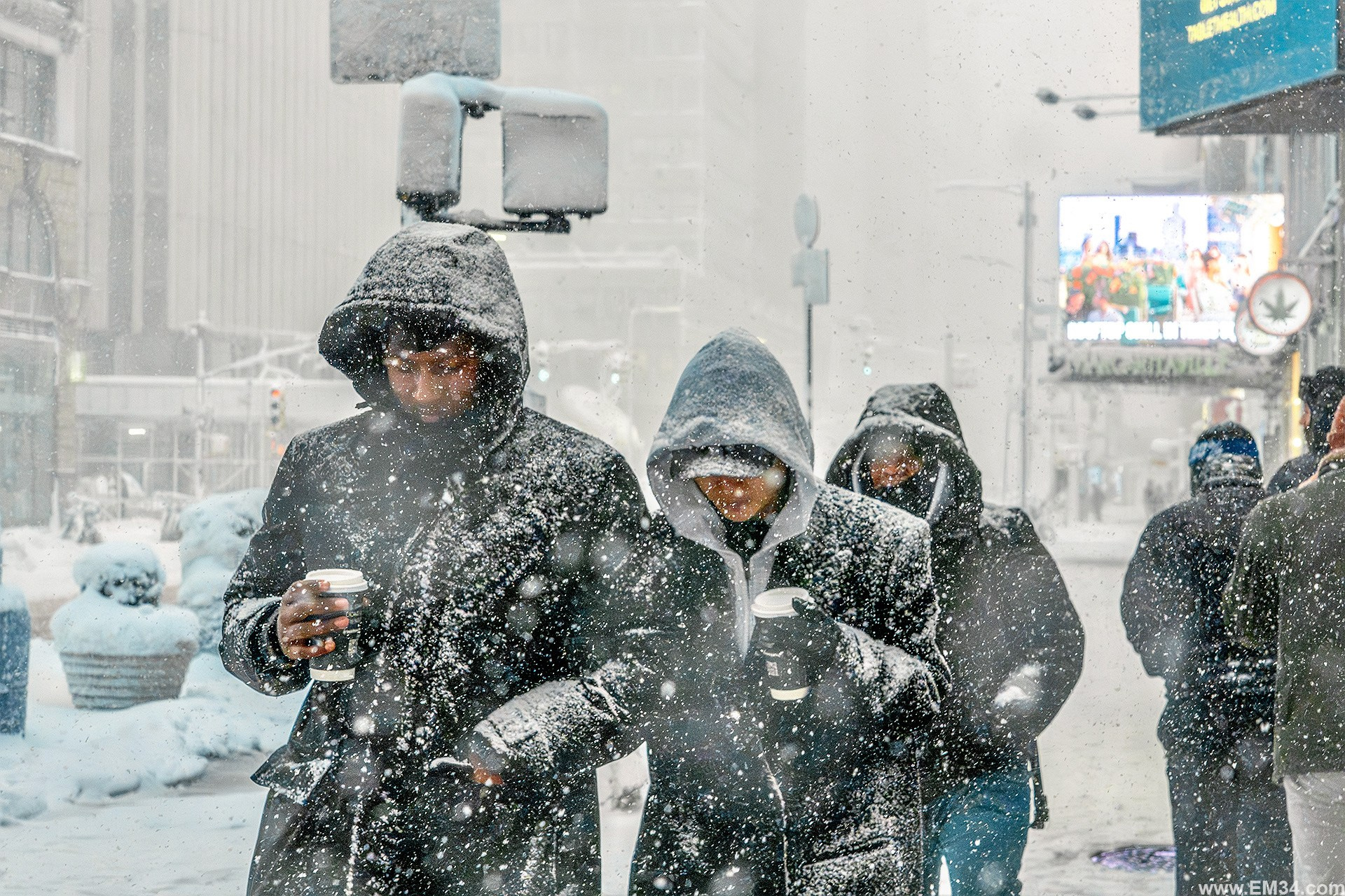 Blizzard in Manhattan, New York — two days ago. After 25 years here I braved the freezing storm to capture fairy-tale snow at iconic spots. Emin Kuliyev — Award-Winning Wedding Photojournalist NYC & USA | Best Wedding Photographer Known for Candid, Timeless Moments