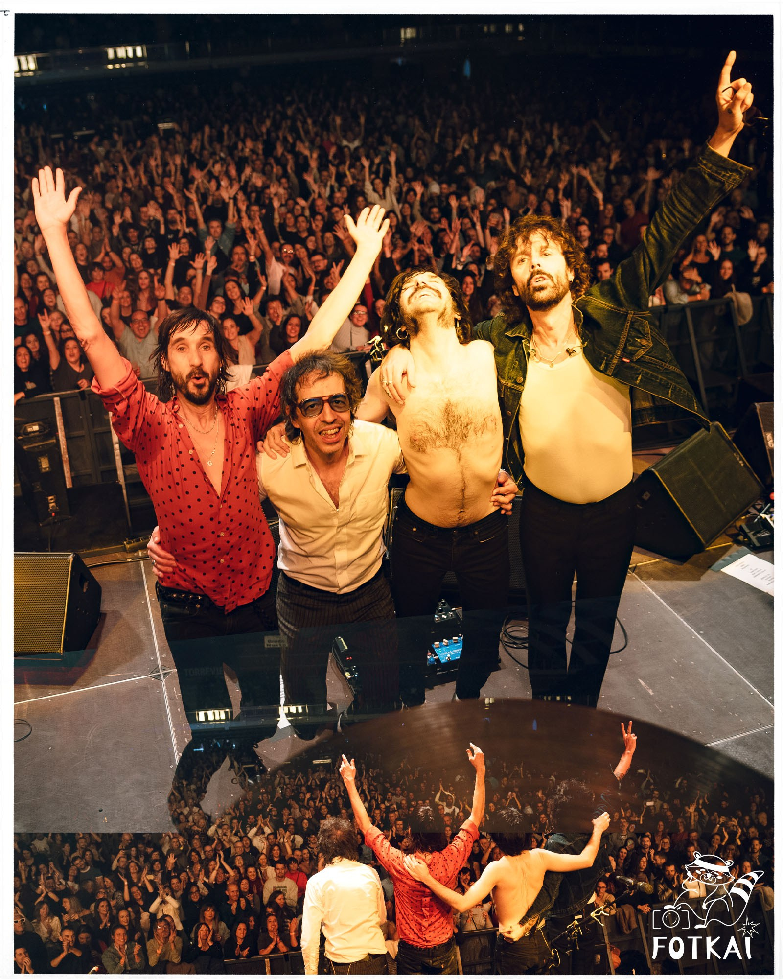 Sidonie y La La Love You en Torrevieja: una noche de contrastes que encendió el Palacio de los Deportes | FOTKAI