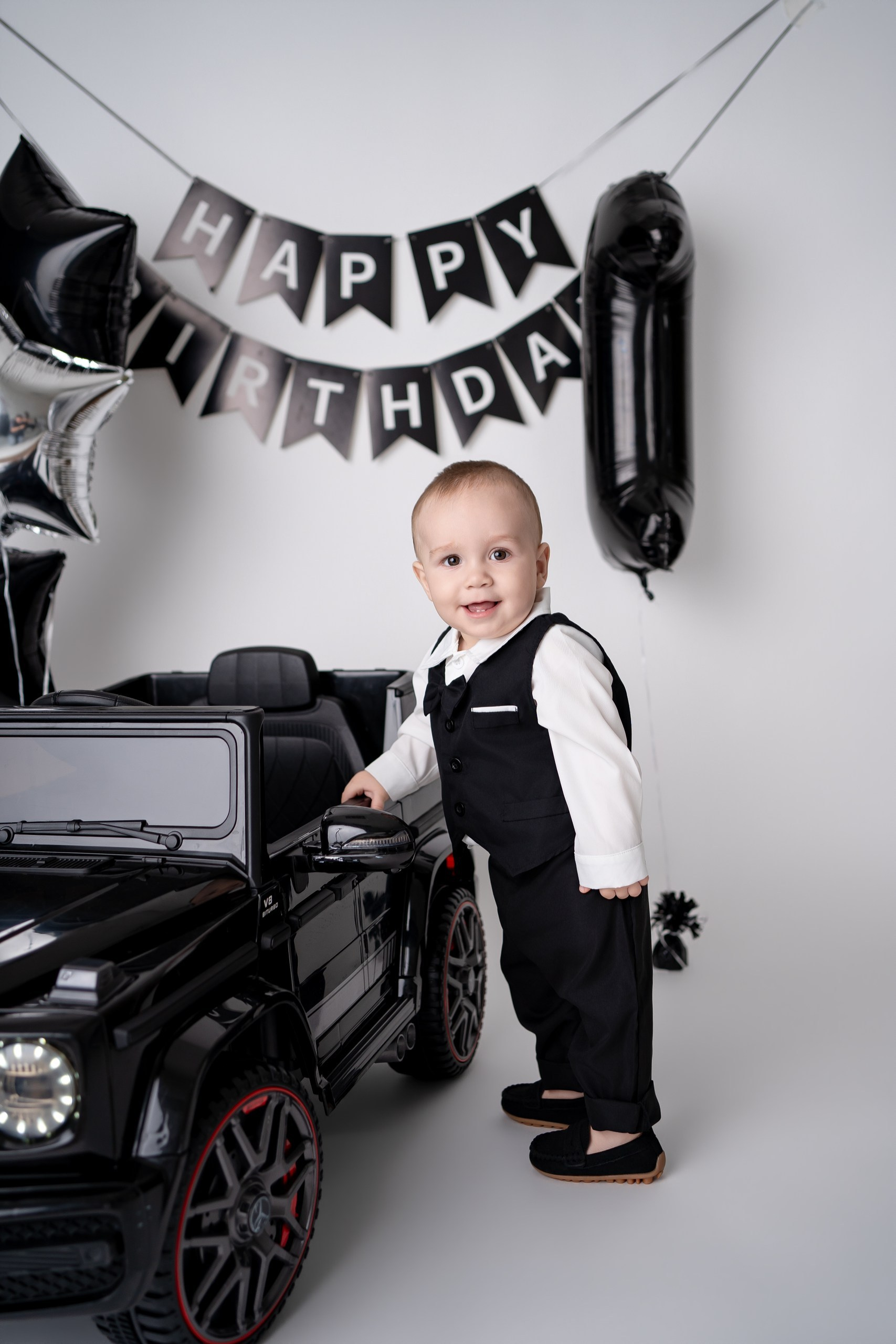 Minimalist Birthday Photoshoot in Berlin