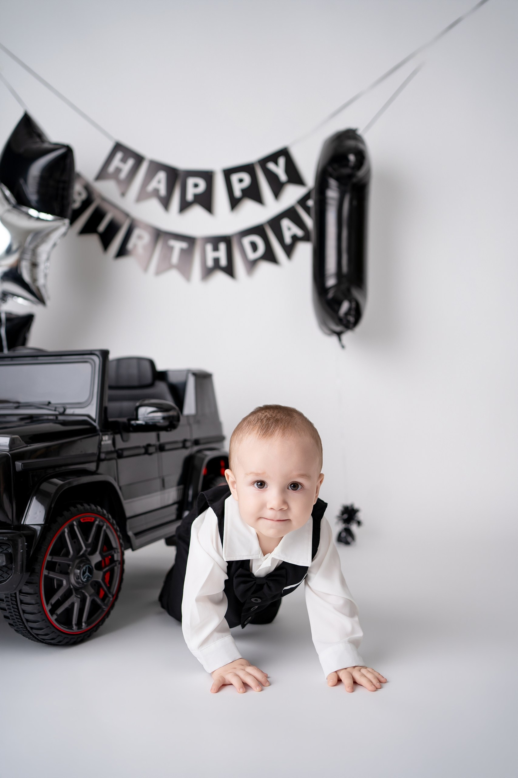 Minimalist Birthday Photoshoot in Berlin