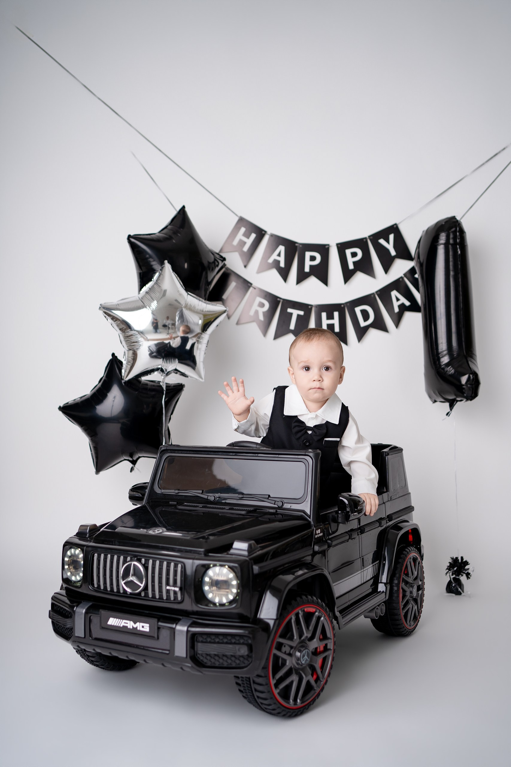 Minimalist Birthday Photoshoot in Berlin