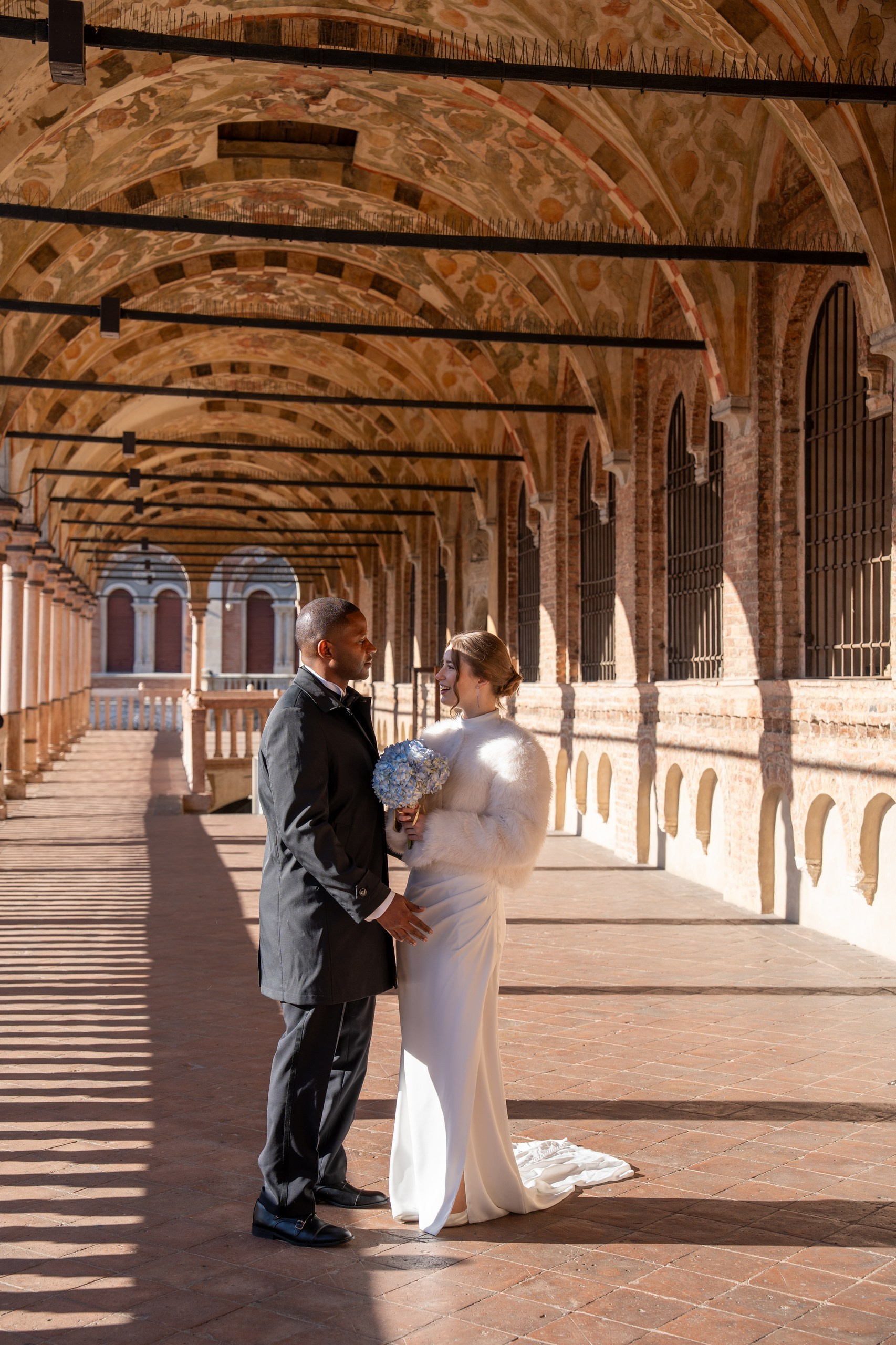 Wedding at Caffè Pedrocchi, Padua. El Velo Blanco I Wedding Photographers