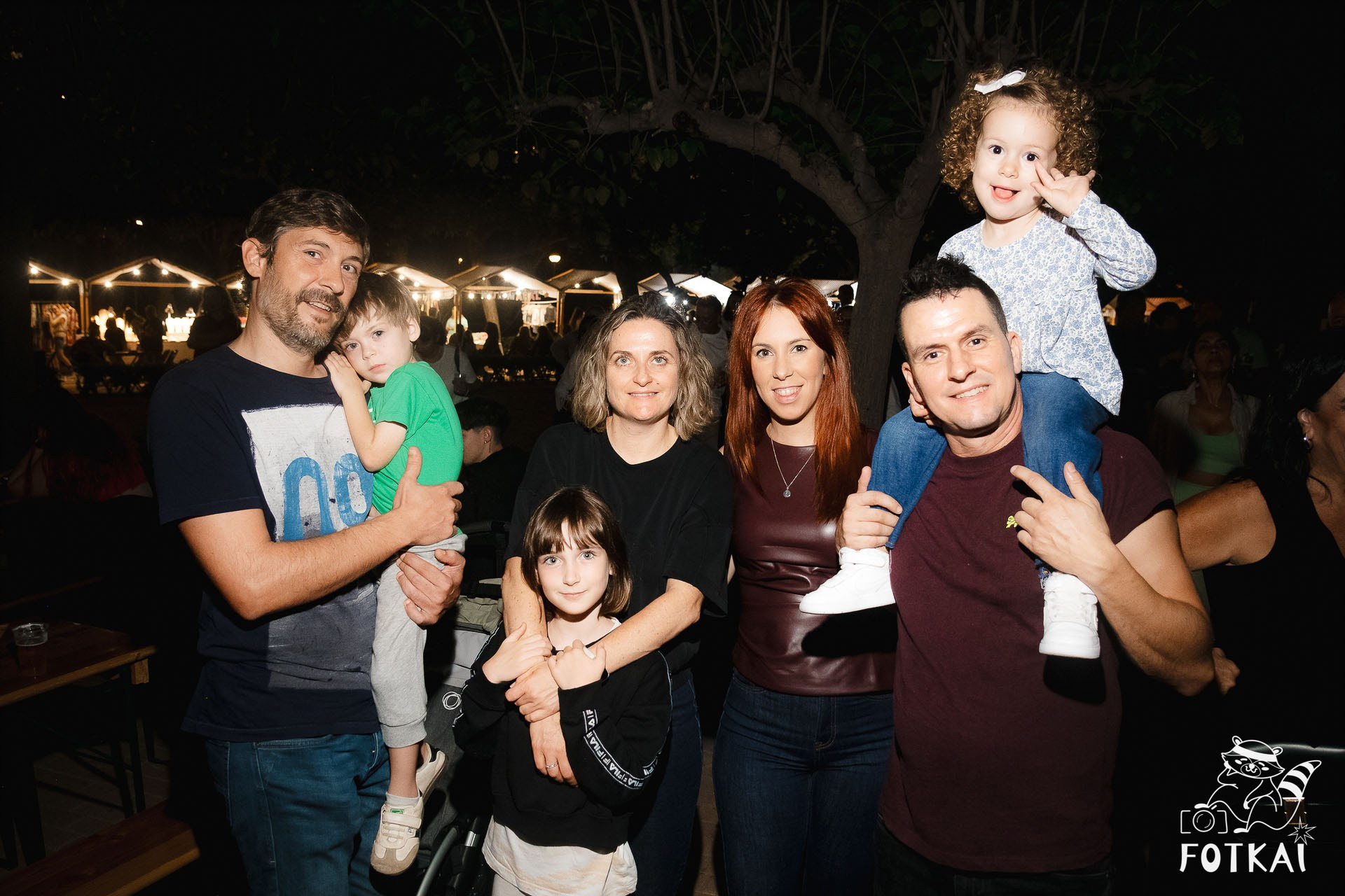 Фотоотчёт Street Food Market Torrevieja — Seguridad Social & Las Hienas DJs | FOTKAI