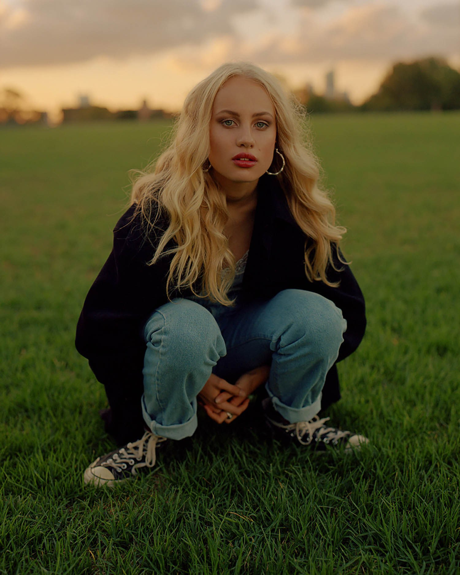 FAMILY FILMS. Adeliia Korinkova — нейро-креативный продюсер в Праге. Визуальная идентичность, AI-креативы и рекламные ролики для брендов