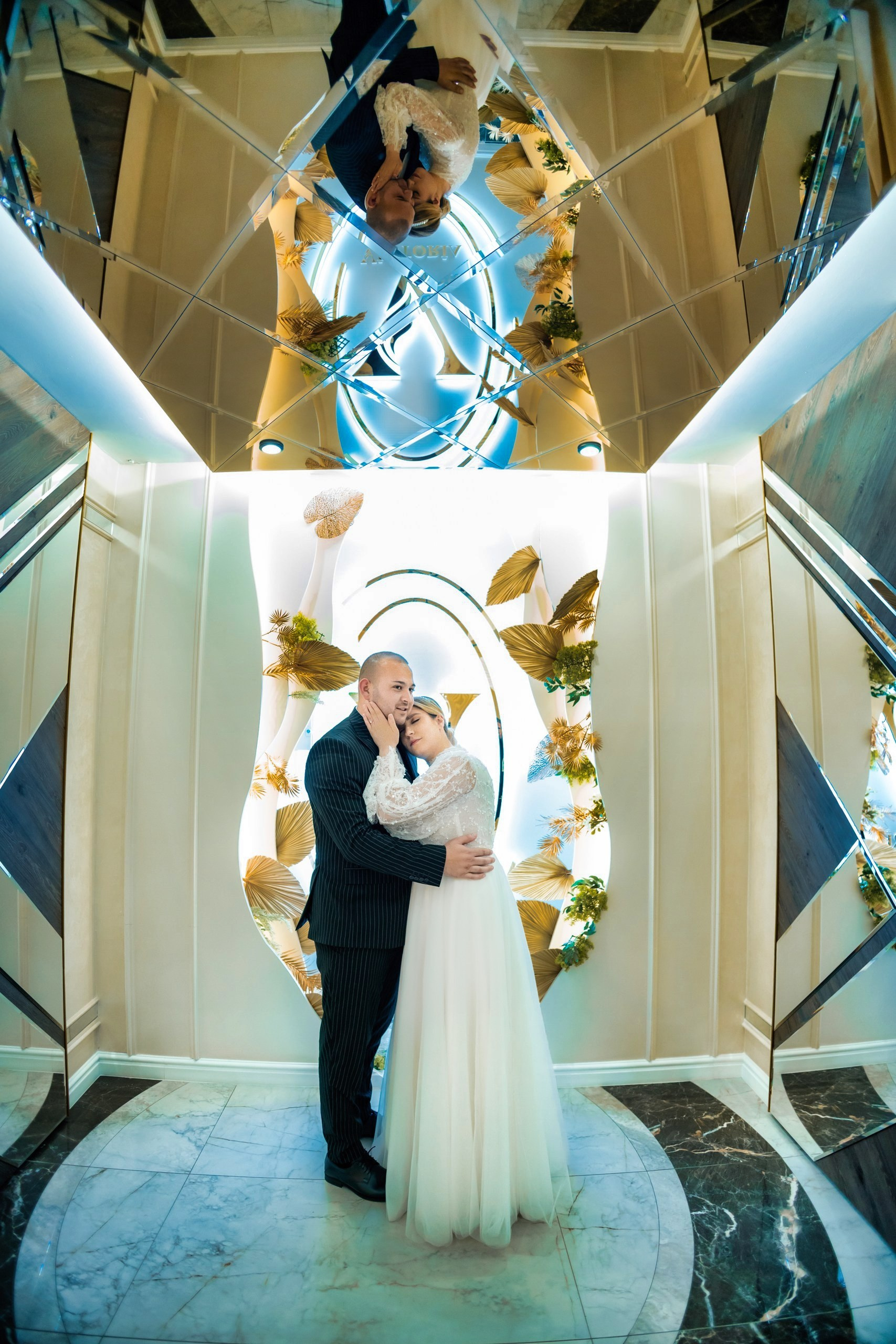 Fotograf nuntă Târgu Neamț – Samuel și Roxana, fotografie autentică realizată de AlinoFotoStudio 2. Fotograf nuntă Iași, Bacău, Suceava și Botoșani – Alin Chirilă surprinzând momente reale de nuntă 3. Fotografie de nuntă cu emoție și credință – AlinoFotoStudio, fotograf povestitor 4. Fotograf profesionist nuntă în Moldova – cadre naturale și pline de emoție 5. Alin Chirilă fotograf nuntă – poveste reală surprinsă prin fotografie 6. Fotograf nuntă cu stil documentar – momente autentice din ziua nunții Pregătiri mireasă acasă – fotografie naturală realizată de Alin Chirilă fotograf nuntă 8. Detalii din ziua nunții – fotograf nuntă Iași și Botoșani, AlinoFotoStudio 9. Emoții din dimineața nunții – fotograf profesionist Moldova 10. Cadre autentice din pregătiri – fotograf nuntă Suceava și Bacău Ceremonie religioasă nuntă – moment emoționant surprins de fotograf Alin Chirilă 12. Nuntă cu valori creștine – fotografie din biserică realizată cu discreție 13. Rugăciune și emoție în ziua nunții – fotograf nuntă Târgu Neamț 14. Legământ în fața lui Dumnezeu – fotografie de nuntă autentică 15. Fotograf nuntă biserică – momente sincere și pline de semnificație Petrecere de nuntă – cadre naturale realizate de AlinoFotoStudio 17. Bucurie și dans la nuntă – fotograf nuntă Iași și împrejurimi 18. Momente autentice de la restaurant – fotograf nuntă Bacău Suceava 19. Atmosferă de nuntă surprinsă discret – Alin Chirilă fotograf -AlinoFotoStudio – fotograf nuntă cu abordare naturală și emoțională 21. Alin Chirilă fotograf – povestitor prin fotografie de nuntă 22. Fotograf nuntă în Moldova – stil documentar și autentic 23. Fotografie de nuntă sinceră și elegantă – AlinoFotoStudio- Fotograf nuntă Iași Bacău Suceava Botoșani – Alin Chirilă AlinoFotoStudio 26. Fotograf nuntă Târgu Neamț și Moldova – fotografie profesională de eveniment 27. Fotograf nuntă cu valori creștine și stil documentar – AlinoFotoStudio - Alin Chirilă – AlinoFotoStudio Fotograf nuntă Iași • Bacău • Suceava • Botoșani - Samuel & Roxana, Târgu Neamț -Momente reale, trăite sincer și păstrate pentru totdeauna.