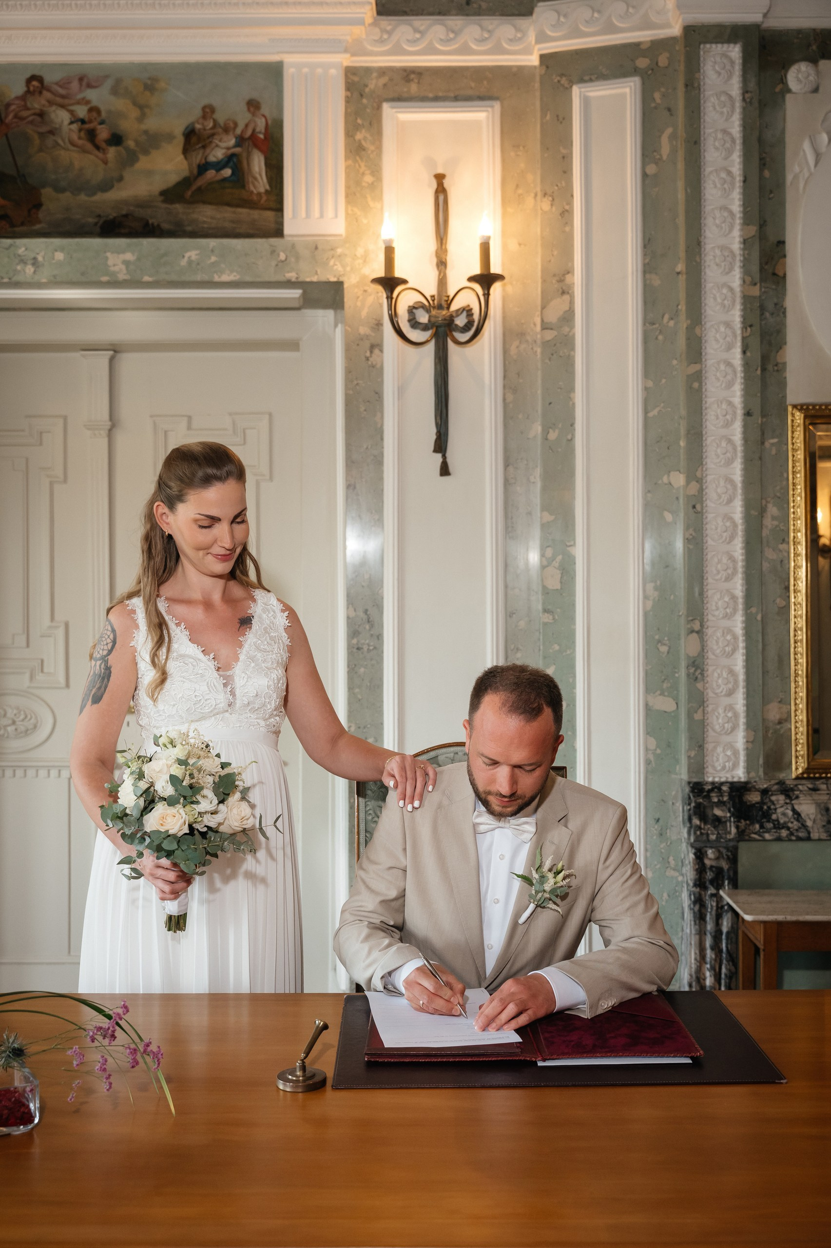 Civil Wedding in Frankfurt-Höchst — Photos at Bolongaro Palace