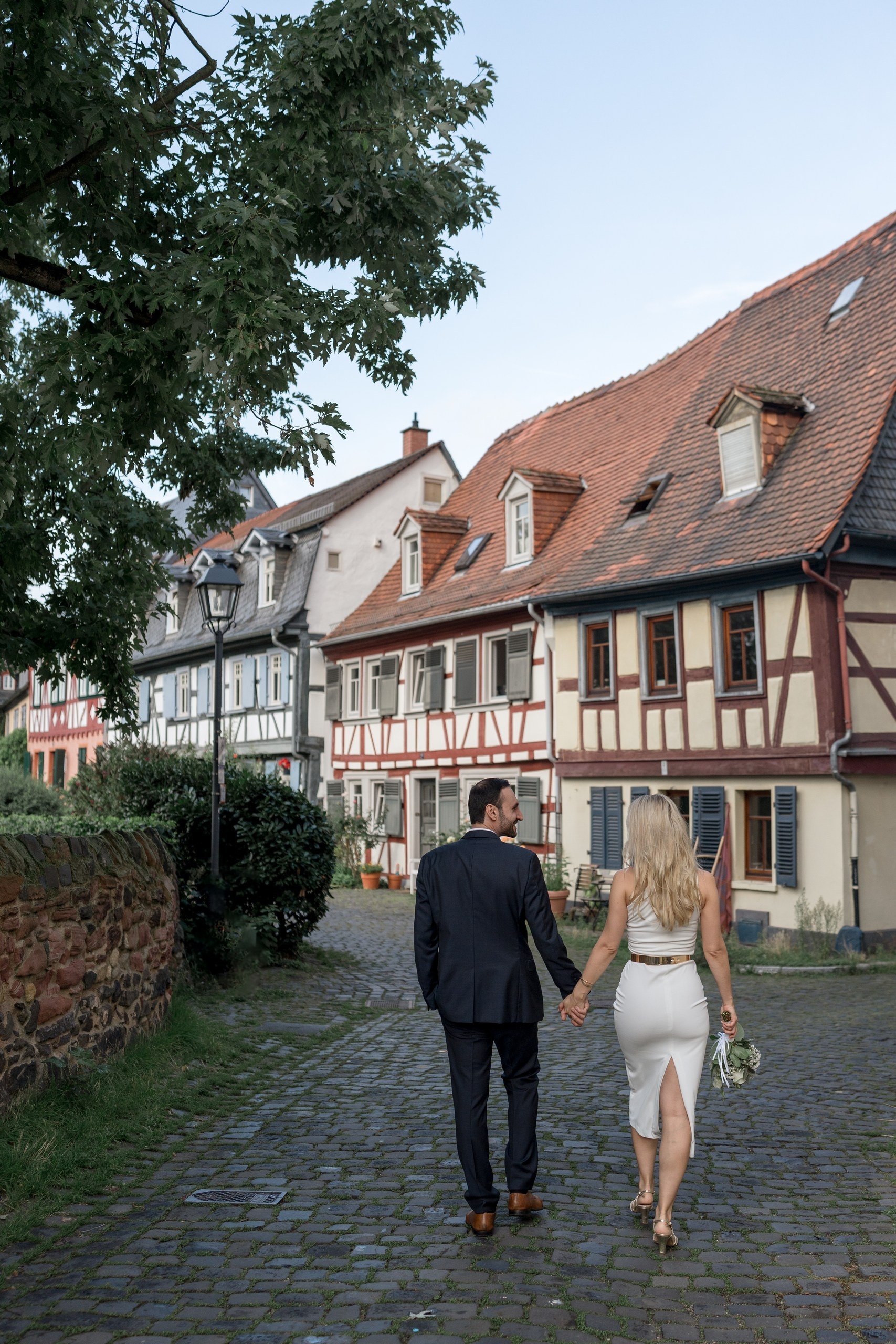 Civil Wedding in Frankfurt-Höchst — Photos at Bolongaro Palace