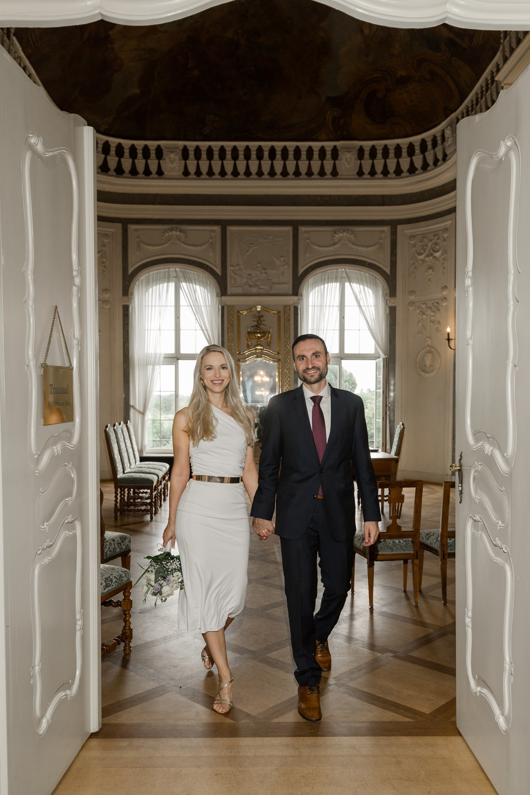 Civil Wedding in Frankfurt-Höchst — Photos at Bolongaro Palace
