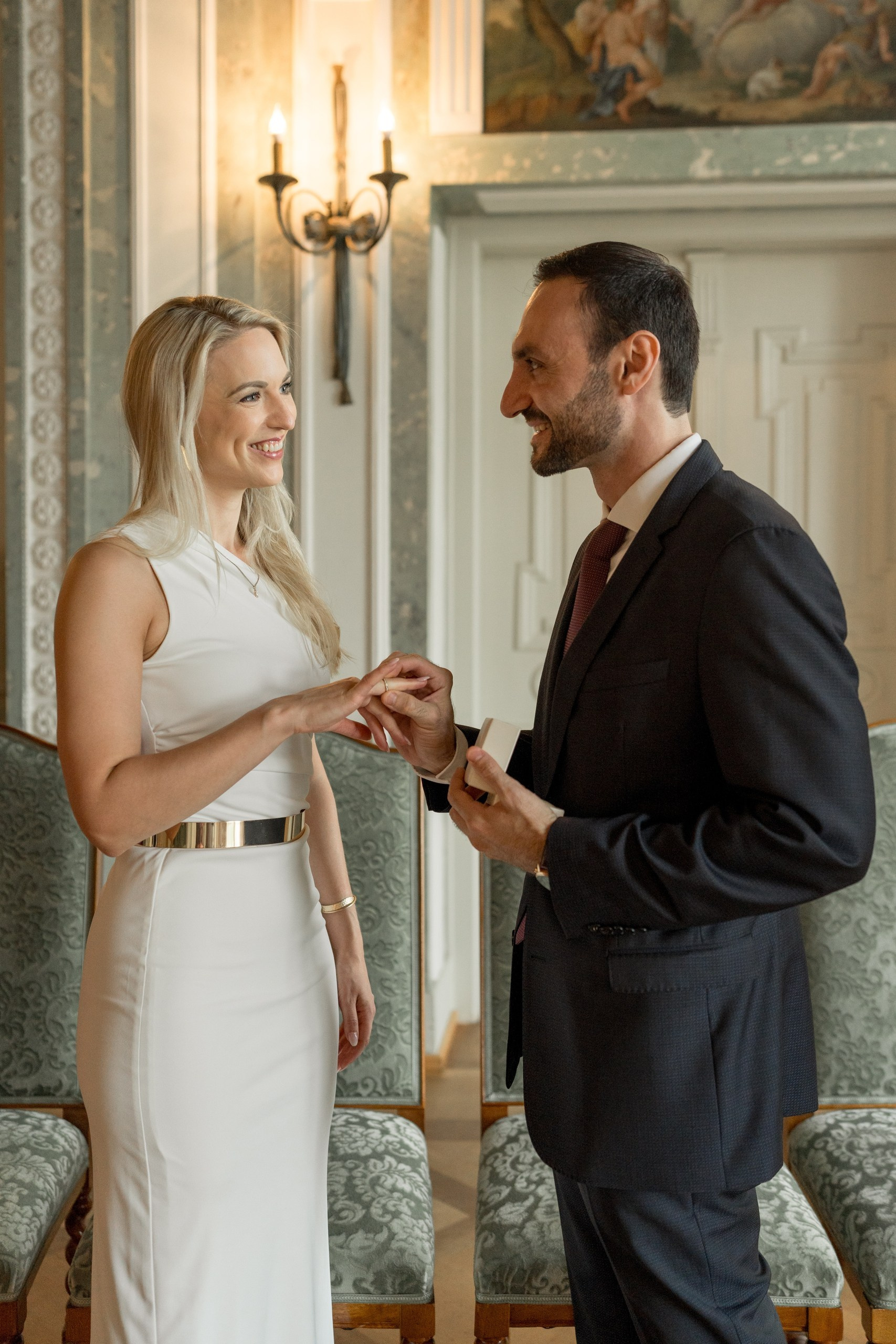 Civil Wedding in Frankfurt-Höchst — Photos at Bolongaro Palace