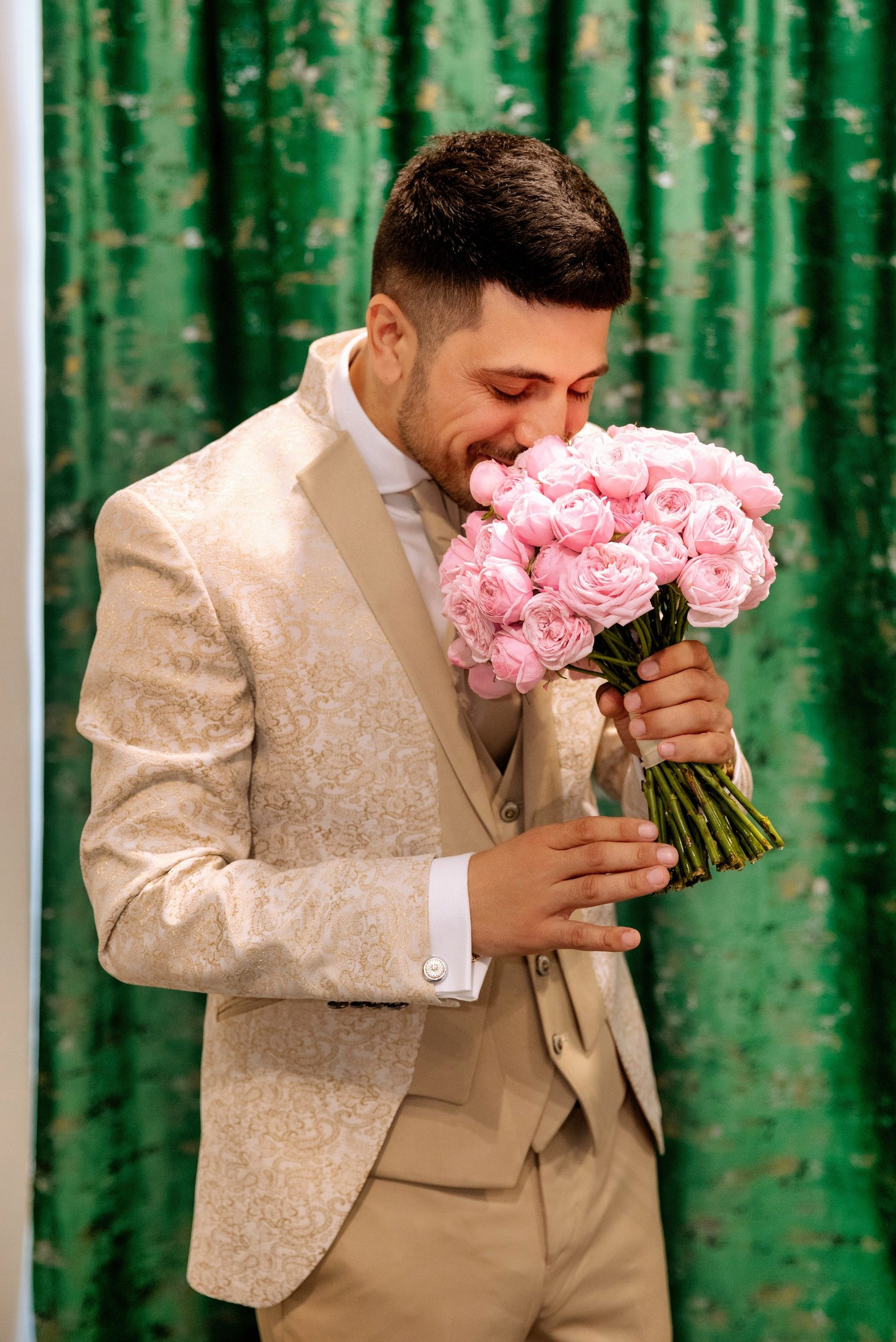 botez Luca Nectarie 22 februarie 2026 fotograf profesionist • fotograf botez Botoșani Luca Nectarie biserică • părinți Răzvan și Ramona botez copil emoții familie • nași Marin și Rodica botez copil fotografie profesională • detalii botez lumânare cristelniță biserică România • copil Luca Nectarie în brațe la botez moment emoționant • familie fericită la botez copil fotograf Alin Chirilă • fotografie botez naturală lumină caldă biserică • portret copil botez Luca Nectarie fotograf profesionist • momente autentice botez România familie și nași • slujbă botez copil imagini emoționante biserică • fotograf botez Iași și Botoșani Alin Chirilă - nunta--fotograf-profesionist-botosani - fotografie-nunta-romantica - imagini-nunta-in-natura-alin-chirila-fotograf - fotografii-cuplu-indragostit-nunta-botosani - sedinta-foto-miri-andrei-iustina-alinofotostudio - amintiri-din-nunta-realizate-de-fotograf-profesionist - povestea-nuntii-andrei-si-iustina-in-imagini-alinofotostudio-fotograf evenimente- evenimente Botoșani -fotograf Suceava - fotograf Iași- servicii foto. servicii foto Botoșani. servicii foto video Botoșani. otograf-nunta-botosani-fotograf nunta. fotograf evenimente. fotograf nunta Botoșani. Alin chirila. Alin chirila fotograf. Alinofotostudio.- servicii foto. servicii foto Botoșani. servicii foto video Botoșani. fotograf nunta. fotograf evenimente. fotograf nunta Botoșani. Alin chirila. Alin chirila fotograf. Alinofotostudio.fotograf stare civilă,poze stare civilă,album foto stare civilă,servicii foto suceava,fotograf evenimente suceava,fotograf nuntă suceava,poze cununie civilă,ședință foto stare civilă,sesiune foto suceava,fotograf profesionist suceava,fotograf botosani,stare civila botosani,alinofotostudio,alin chirila fotograf.servicii foto. servicii foto Botoșani. servicii foto video Botoșani. fotograf nunta. fotograf evenimente. fotograf nunta Botoșani. Alin chirila. Alin chirila fotograf. Alinofotostudio.fotograf stare civilă,poze stare civilă,album foto stare civilă,servicii foto suceava,fotograf evenimente suceava,fotograf nuntă suceava,poze cununie civilă,ședință foto stare civilă,sesiune foto suceava,fotograf profesionist suceava,fotograf botosani,stare civila povestitor prin fotografiebotosani,alinofotostudio,alin chirila fotograf,servicii foto. servicii foto Botoșani. servicii foto video Botoșani. fotograf nunta. fotograf evenimente. fotograf nunta Botoșani. Alin chirila. Alin chirila fotograf. Alinofotostudio.fotograf stare civilă,poze stare civilă,album foto stare civilă,servicii foto suceava,fotograf evenimente suceava,fotograf nuntă suceava,poze cununie civilă,ședință foto stare civilă,sesiune foto suceava,fotograf profesionist suceava,fotograf botosani,stare civila botosani,alinofotostudio,alin chirila fotograf,cununie religioasă botoșani,andreea și neculai,capela militară botoșani,foto conacul zăicești,fotograf nuntă botoșani,fotograf cununie religioasă,foto evenimente botoșani,poze cununie capela militară,ședință foto zăicești,fotograf profesionist botoșaniMire și mireasă – Sergiu & Liliana – ziua nunții, 2024 - Emoții în ziua nunții – Sergiu și Liliana - Dansul mirilor – fotografie artistică nuntă 2024 - Sedinta foto romantică în natură – Sergiu & Liliana - Rochia de mireasă și detalii de nuntă elegan-Album de cununie civilă Florin și Anda – Fotografii profesionale realizate de Alin Chirilă în Botoșani -fotograf prin fotografie-Ședință foto Trash the Dress pe muntele Rarău cu Iulian și Iuliana – fotografie de cuplu, natură montană, emoție autentică surprinsă de Alin Chirilă, povestitor prin fotografie.- "Iulian și Iuliana pe crestele Rarăului – fotografie Trash the Dress în natură" - "Cuplu îmbrățișat la apus pe muntele Rarău – ședință foto după nuntă" - "Rochie de mireasă în vânt pe munte – Trash the Dress Rarău-1. Iulian și Iuliana pe muntele Rarău – ședință foto Trash the Dress în natură, cu peisaj montan spectaculos 2. Cuplu în îmbrățișare pe Rarău – emoție autentică surprinsă după nuntă 3. Rochie de mireasă în bătaia vântului – fotografie artistică Trash the Dress în munți 4. Mire și mireasă privind spre orizont – dragoste și libertate pe muntele Rarău 5. Iuliana zâmbind în rochia de mireasă – portret în natură, Trash the Dress 6. Iulian ținându-și mireasa de mână – ședință foto romantică pe munte 7. Detaliu cu rochia pe stâncă – estetică naturală Trash the Dress Rarău 8. Cuplu în mers pe poteca Rarăului – fotografie simbolică de după nuntă 9. Apus de soare pe Rarău în spatele mirilor – imagine de poveste Trash the Dress 10. Iulian și Iuliana râzând împreună – momente autentice surprinse de Alin Chirilă, povestitor prin fotografie-fotograf-nunta-cerbu-botosan trash-the-dress-botosani Alin Chirilă Fotograf – fotograf de nuntă Botoșani-fotograf nuntă Botoșani-fotograf nuntă Cerbu Botoșani-fotograf profesionist nuntă Botoșani-fotografie de nuntă Botoșani-fotograf evenimente Botoșani-fotograf nuntă Moldova-fotograf trash the dress Botoșani - fotograf pregătirea mirilor Botoșani -fotograf ceremonie religioasă nuntă-fotograf petrecere nuntă Botoșani- fotograf nuntă Botoșani pregătirea mirelui- pregătirea mirelui fotografie nuntă Cerbu Botoșani-fotograf nuntă Botoșani pregătirea miresei -mireasă pregătiri nuntă Cerbu Botoșani-fotograf nuntă Botoșani nașii mirilor-ceremonie religioasă nuntă Cerbu Botoșani-fotograf nuntă Botoșani ceremonie religioasă biserică-petrecere nuntă Cerbu Botoșani invitați dans-fotograf nuntă Botoșani petrecere restaurant-ședință foto trash the dress-fotograf trash the dress Botoșani ședință foto după nuntă-Fotograf nuntă Botoșani – galerie foto reală de la evenimente stare civilă Sebi și Claudia Copălău • cununie civilă Primăria Copălău Botoșani • miri emoționați la starea civilă • semnarea actelor cununie civilă • fotografii naturale stare civilă Botoșani • familie și prieteni la cununie civilă • cadre emoționale cununie civilă • fotograf profesionist Botoșani eveniment stare civilă Sebi și Claudia la Primăria Copălău Botoșani fotograf evenimente • fotograf cununie civilă Copălău Botoșani cadre naturale și emoționale • fotograf profesionist Botoșani stare civilă Sebi și Claudia • momente autentice cununie civilă Copălău fotograf Alin Chirilă • fotografii emoționale stare civilă în județul Botoșani• fotograf nunta Oana si Ionut juraminte emotii reale • mireasa Oana juraminte nunta fotografie profesionala • mire Ionut citind juraminte nunta eleganta • juraminte nunta emotionante Oana si Ionut fotograf • fotograf nunta Botosani momente autentice juraminte • mireasa cu emotii in timpul juramintelor nunta • mire elegant costum bej juraminte nunta • fotografii nunta premium cuplu indragostit Romania • momente reale nunta juraminte fotografie artistica • sedinta foto nunta juraminte in aer liber • fotograf profesionist nunta cadre emotionante • cuplu miri juraminte iubire si credinta • detalii nunta eleganta decor floral alb verde • fotografie nunta stil fine art juraminte • poveste de dragoste surprinsa in ziua nuntii