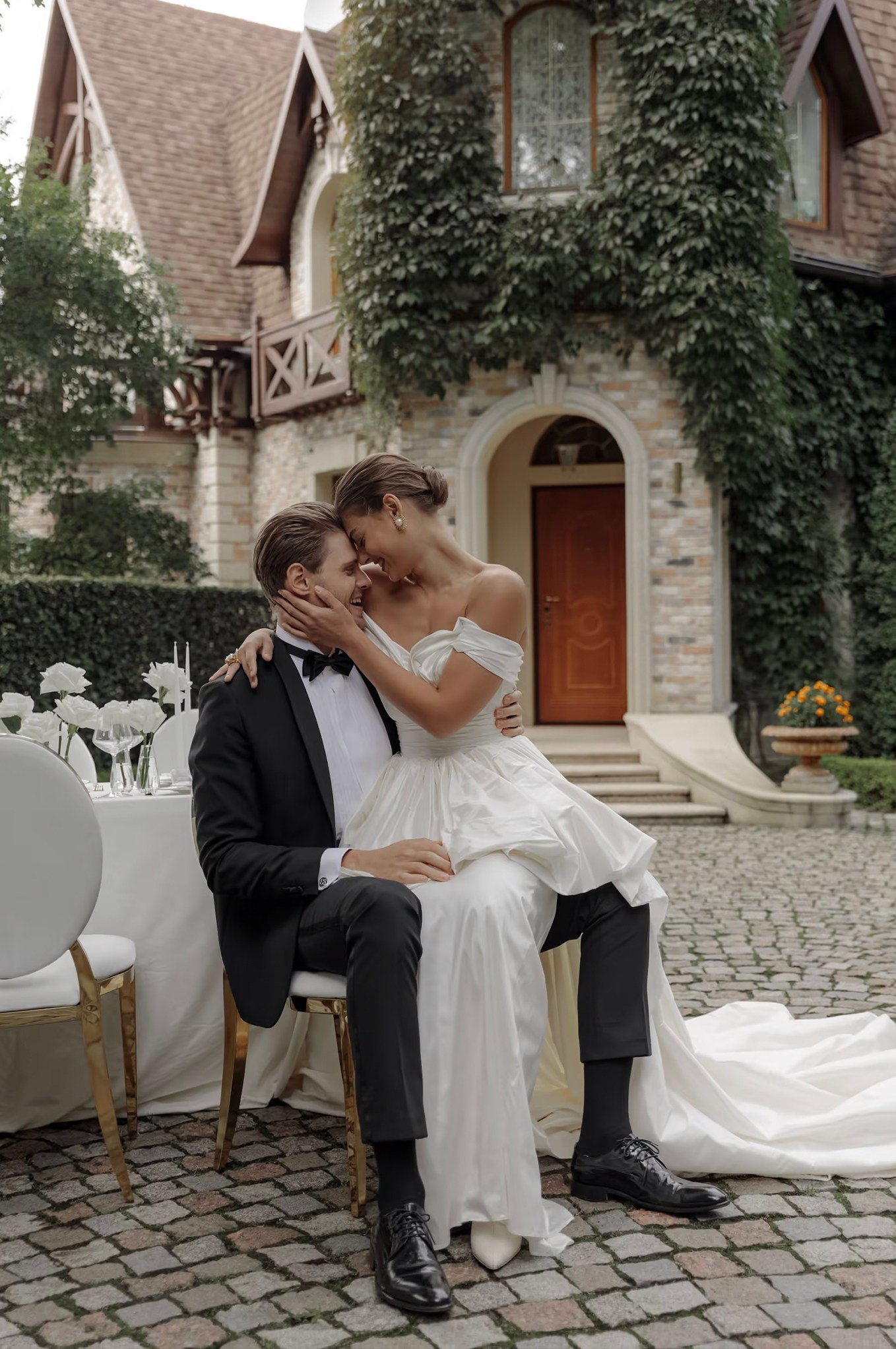 Wedding and family film crew. Video and photo shoot. Photoschool