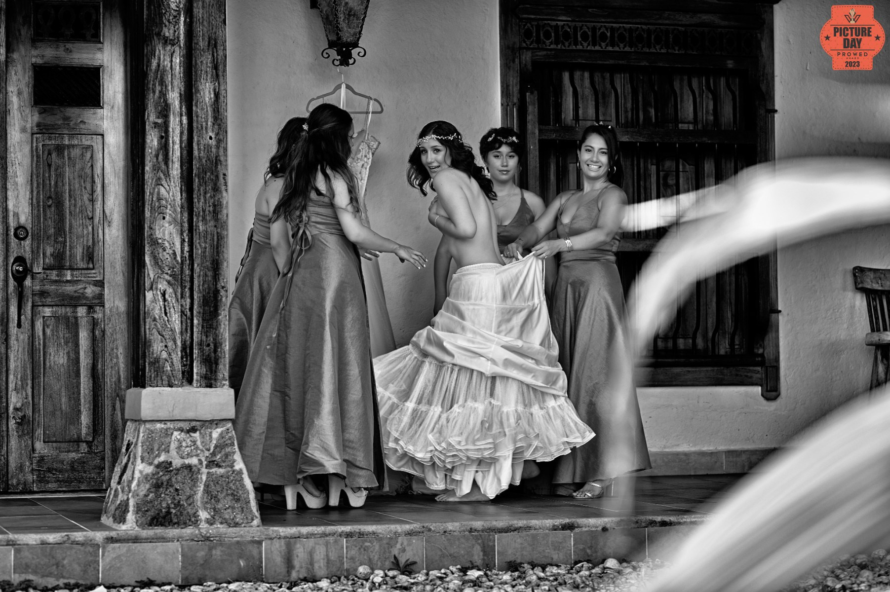 immortalizing-authentic-and-timeless-moments.