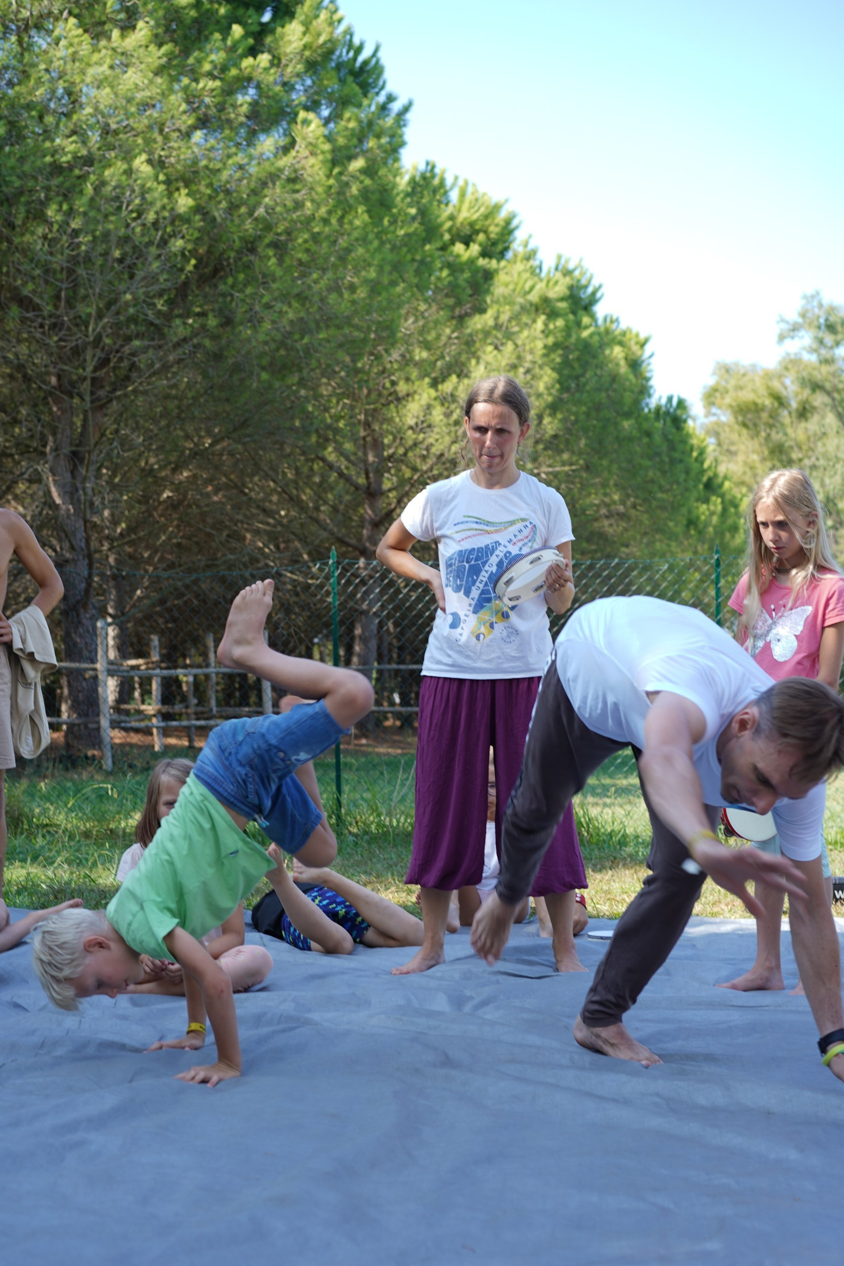 NEW РОДИТЕЛЬ И ПОДРОСТОК. Семейные лагеря в Европе с Ниной Янечковой и Ириной Зиновьевой