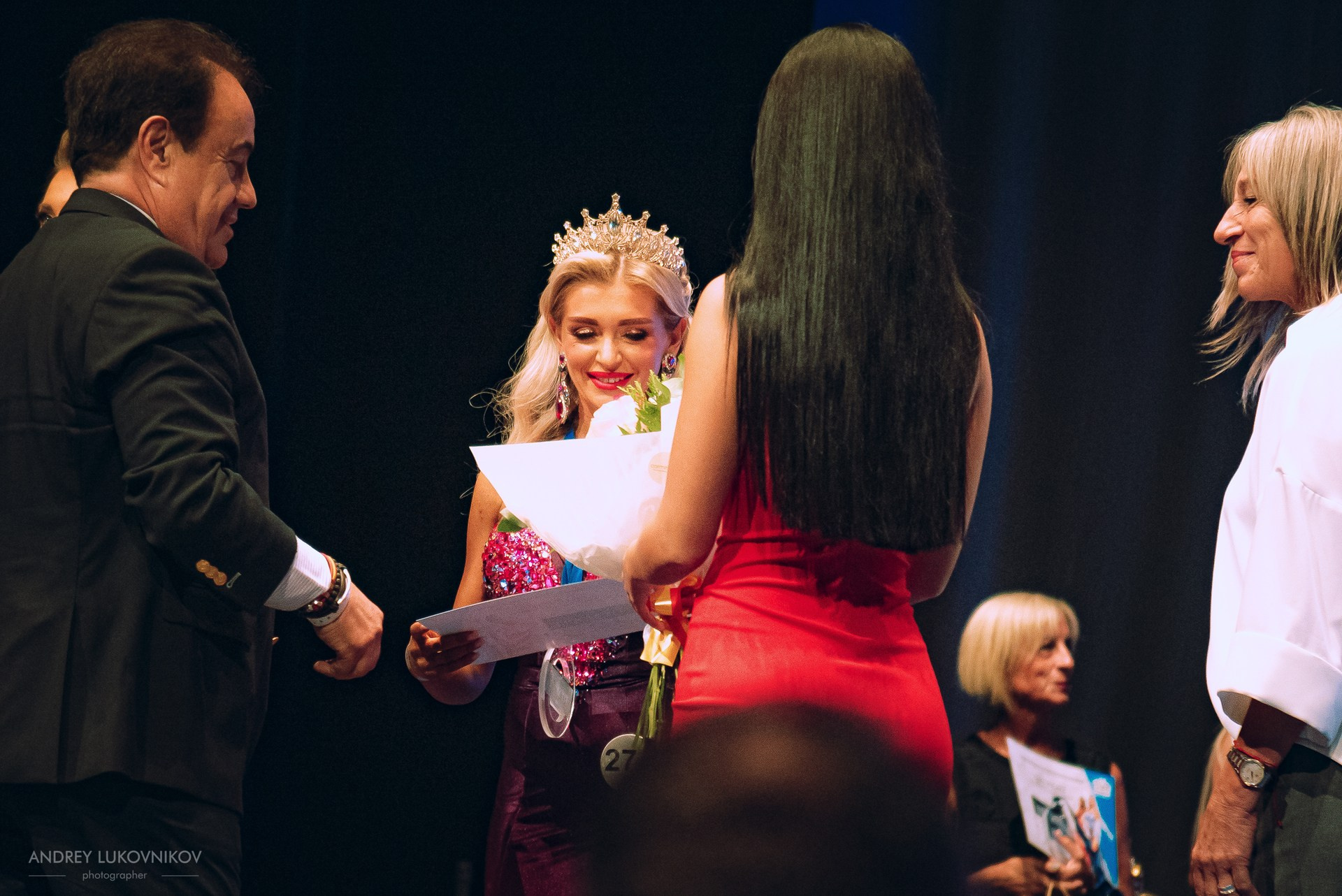 Sesión fotográfica de reportaje para el concurso internacional IFBB Miss Fit Model Europe 2024 en Torrevieja | Fotógrafo Andrey Lukovnikov