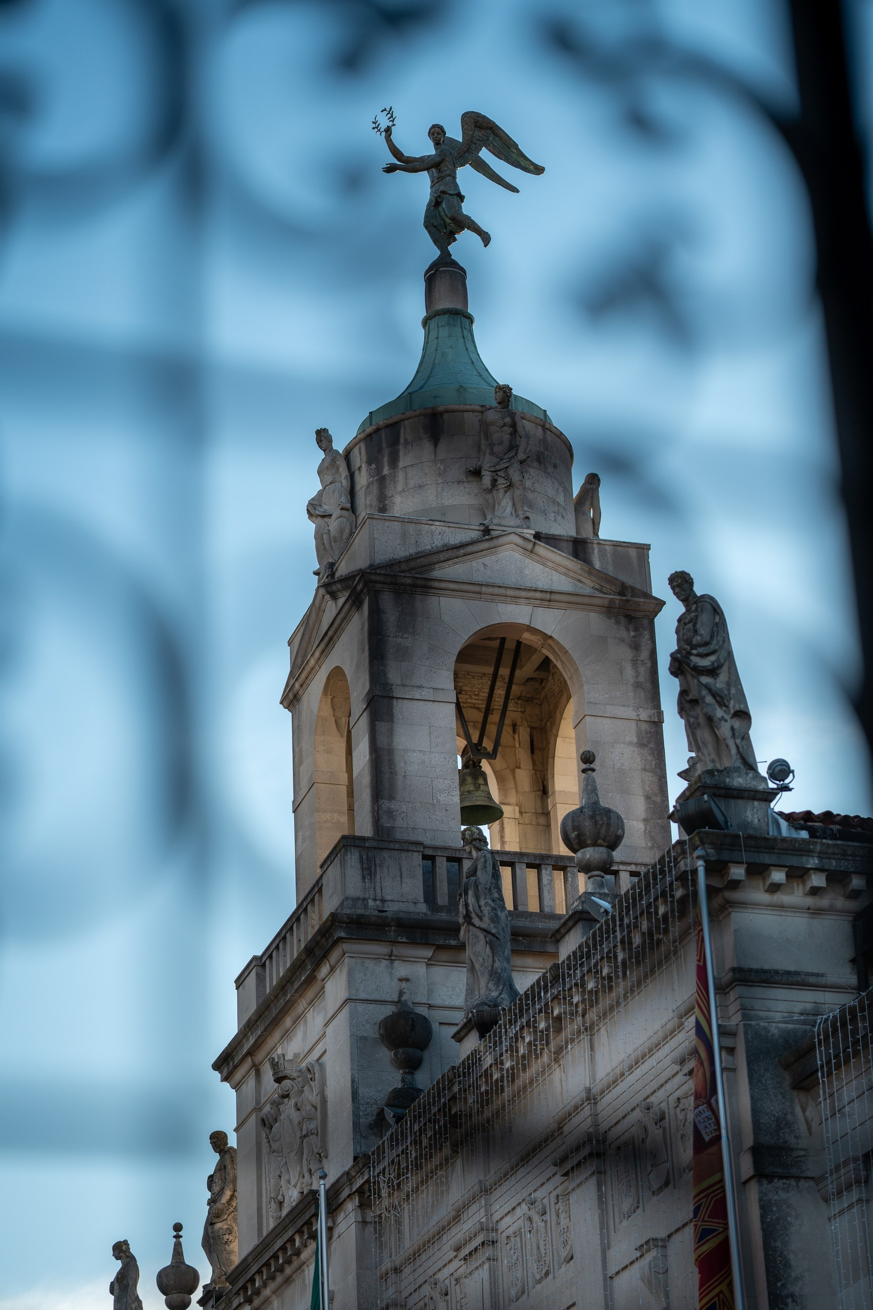 Wedding at Caffè Pedrocchi, Padua. El Velo Blanco I Wedding Photographers