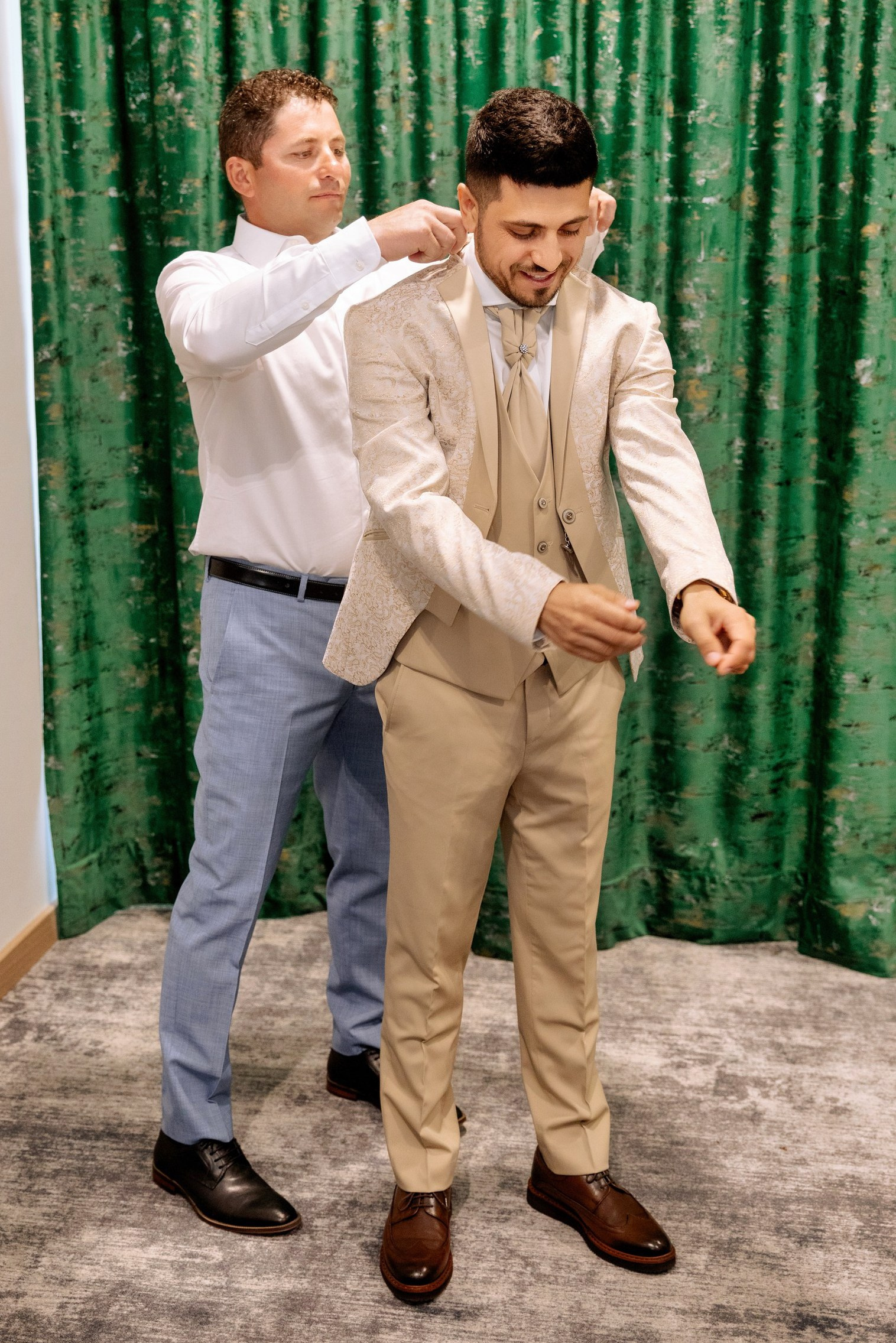 botez Luca Nectarie 22 februarie 2026 fotograf profesionist • fotograf botez Botoșani Luca Nectarie biserică • părinți Răzvan și Ramona botez copil emoții familie • nași Marin și Rodica botez copil fotografie profesională • detalii botez lumânare cristelniță biserică România • copil Luca Nectarie în brațe la botez moment emoționant • familie fericită la botez copil fotograf Alin Chirilă • fotografie botez naturală lumină caldă biserică • portret copil botez Luca Nectarie fotograf profesionist • momente autentice botez România familie și nași • slujbă botez copil imagini emoționante biserică • fotograf botez Iași și Botoșani Alin Chirilă - nunta--fotograf-profesionist-botosani - fotografie-nunta-romantica - imagini-nunta-in-natura-alin-chirila-fotograf - fotografii-cuplu-indragostit-nunta-botosani - sedinta-foto-miri-andrei-iustina-alinofotostudio - amintiri-din-nunta-realizate-de-fotograf-profesionist - povestea-nuntii-andrei-si-iustina-in-imagini-alinofotostudio-fotograf evenimente- evenimente Botoșani -fotograf Suceava - fotograf Iași- servicii foto. servicii foto Botoșani. servicii foto video Botoșani. otograf-nunta-botosani-fotograf nunta. fotograf evenimente. fotograf nunta Botoșani. Alin chirila. Alin chirila fotograf. Alinofotostudio.- servicii foto. servicii foto Botoșani. servicii foto video Botoșani. fotograf nunta. fotograf evenimente. fotograf nunta Botoșani. Alin chirila. Alin chirila fotograf. Alinofotostudio.fotograf stare civilă,poze stare civilă,album foto stare civilă,servicii foto suceava,fotograf evenimente suceava,fotograf nuntă suceava,poze cununie civilă,ședință foto stare civilă,sesiune foto suceava,fotograf profesionist suceava,fotograf botosani,stare civila botosani,alinofotostudio,alin chirila fotograf.servicii foto. servicii foto Botoșani. servicii foto video Botoșani. fotograf nunta. fotograf evenimente. fotograf nunta Botoșani. Alin chirila. Alin chirila fotograf. Alinofotostudio.fotograf stare civilă,poze stare civilă,album foto stare civilă,servicii foto suceava,fotograf evenimente suceava,fotograf nuntă suceava,poze cununie civilă,ședință foto stare civilă,sesiune foto suceava,fotograf profesionist suceava,fotograf botosani,stare civila povestitor prin fotografiebotosani,alinofotostudio,alin chirila fotograf,servicii foto. servicii foto Botoșani. servicii foto video Botoșani. fotograf nunta. fotograf evenimente. fotograf nunta Botoșani. Alin chirila. Alin chirila fotograf. Alinofotostudio.fotograf stare civilă,poze stare civilă,album foto stare civilă,servicii foto suceava,fotograf evenimente suceava,fotograf nuntă suceava,poze cununie civilă,ședință foto stare civilă,sesiune foto suceava,fotograf profesionist suceava,fotograf botosani,stare civila botosani,alinofotostudio,alin chirila fotograf,cununie religioasă botoșani,andreea și neculai,capela militară botoșani,foto conacul zăicești,fotograf nuntă botoșani,fotograf cununie religioasă,foto evenimente botoșani,poze cununie capela militară,ședință foto zăicești,fotograf profesionist botoșaniMire și mireasă – Sergiu & Liliana – ziua nunții, 2024 - Emoții în ziua nunții – Sergiu și Liliana - Dansul mirilor – fotografie artistică nuntă 2024 - Sedinta foto romantică în natură – Sergiu & Liliana - Rochia de mireasă și detalii de nuntă elegan-Album de cununie civilă Florin și Anda – Fotografii profesionale realizate de Alin Chirilă în Botoșani -fotograf prin fotografie-Ședință foto Trash the Dress pe muntele Rarău cu Iulian și Iuliana – fotografie de cuplu, natură montană, emoție autentică surprinsă de Alin Chirilă, povestitor prin fotografie.- "Iulian și Iuliana pe crestele Rarăului – fotografie Trash the Dress în natură" - "Cuplu îmbrățișat la apus pe muntele Rarău – ședință foto după nuntă" - "Rochie de mireasă în vânt pe munte – Trash the Dress Rarău-1. Iulian și Iuliana pe muntele Rarău – ședință foto Trash the Dress în natură, cu peisaj montan spectaculos 2. Cuplu în îmbrățișare pe Rarău – emoție autentică surprinsă după nuntă 3. Rochie de mireasă în bătaia vântului – fotografie artistică Trash the Dress în munți 4. Mire și mireasă privind spre orizont – dragoste și libertate pe muntele Rarău 5. Iuliana zâmbind în rochia de mireasă – portret în natură, Trash the Dress 6. Iulian ținându-și mireasa de mână – ședință foto romantică pe munte 7. Detaliu cu rochia pe stâncă – estetică naturală Trash the Dress Rarău 8. Cuplu în mers pe poteca Rarăului – fotografie simbolică de după nuntă 9. Apus de soare pe Rarău în spatele mirilor – imagine de poveste Trash the Dress 10. Iulian și Iuliana râzând împreună – momente autentice surprinse de Alin Chirilă, povestitor prin fotografie-fotograf-nunta-cerbu-botosan trash-the-dress-botosani Alin Chirilă Fotograf – fotograf de nuntă Botoșani-fotograf nuntă Botoșani-fotograf nuntă Cerbu Botoșani-fotograf profesionist nuntă Botoșani-fotografie de nuntă Botoșani-fotograf evenimente Botoșani-fotograf nuntă Moldova-fotograf trash the dress Botoșani - fotograf pregătirea mirilor Botoșani -fotograf ceremonie religioasă nuntă-fotograf petrecere nuntă Botoșani- fotograf nuntă Botoșani pregătirea mirelui- pregătirea mirelui fotografie nuntă Cerbu Botoșani-fotograf nuntă Botoșani pregătirea miresei -mireasă pregătiri nuntă Cerbu Botoșani-fotograf nuntă Botoșani nașii mirilor-ceremonie religioasă nuntă Cerbu Botoșani-fotograf nuntă Botoșani ceremonie religioasă biserică-petrecere nuntă Cerbu Botoșani invitați dans-fotograf nuntă Botoșani petrecere restaurant-ședință foto trash the dress-fotograf trash the dress Botoșani ședință foto după nuntă-Fotograf nuntă Botoșani – galerie foto reală de la evenimente stare civilă Sebi și Claudia Copălău • cununie civilă Primăria Copălău Botoșani • miri emoționați la starea civilă • semnarea actelor cununie civilă • fotografii naturale stare civilă Botoșani • familie și prieteni la cununie civilă • cadre emoționale cununie civilă • fotograf profesionist Botoșani eveniment stare civilă Sebi și Claudia la Primăria Copălău Botoșani fotograf evenimente • fotograf cununie civilă Copălău Botoșani cadre naturale și emoționale • fotograf profesionist Botoșani stare civilă Sebi și Claudia • momente autentice cununie civilă Copălău fotograf Alin Chirilă • fotografii emoționale stare civilă în județul Botoșani• fotograf nunta Oana si Ionut juraminte emotii reale • mireasa Oana juraminte nunta fotografie profesionala • mire Ionut citind juraminte nunta eleganta • juraminte nunta emotionante Oana si Ionut fotograf • fotograf nunta Botosani momente autentice juraminte • mireasa cu emotii in timpul juramintelor nunta • mire elegant costum bej juraminte nunta • fotografii nunta premium cuplu indragostit Romania • momente reale nunta juraminte fotografie artistica • sedinta foto nunta juraminte in aer liber • fotograf profesionist nunta cadre emotionante • cuplu miri juraminte iubire si credinta • detalii nunta eleganta decor floral alb verde • fotografie nunta stil fine art juraminte • poveste de dragoste surprinsa in ziua nuntii