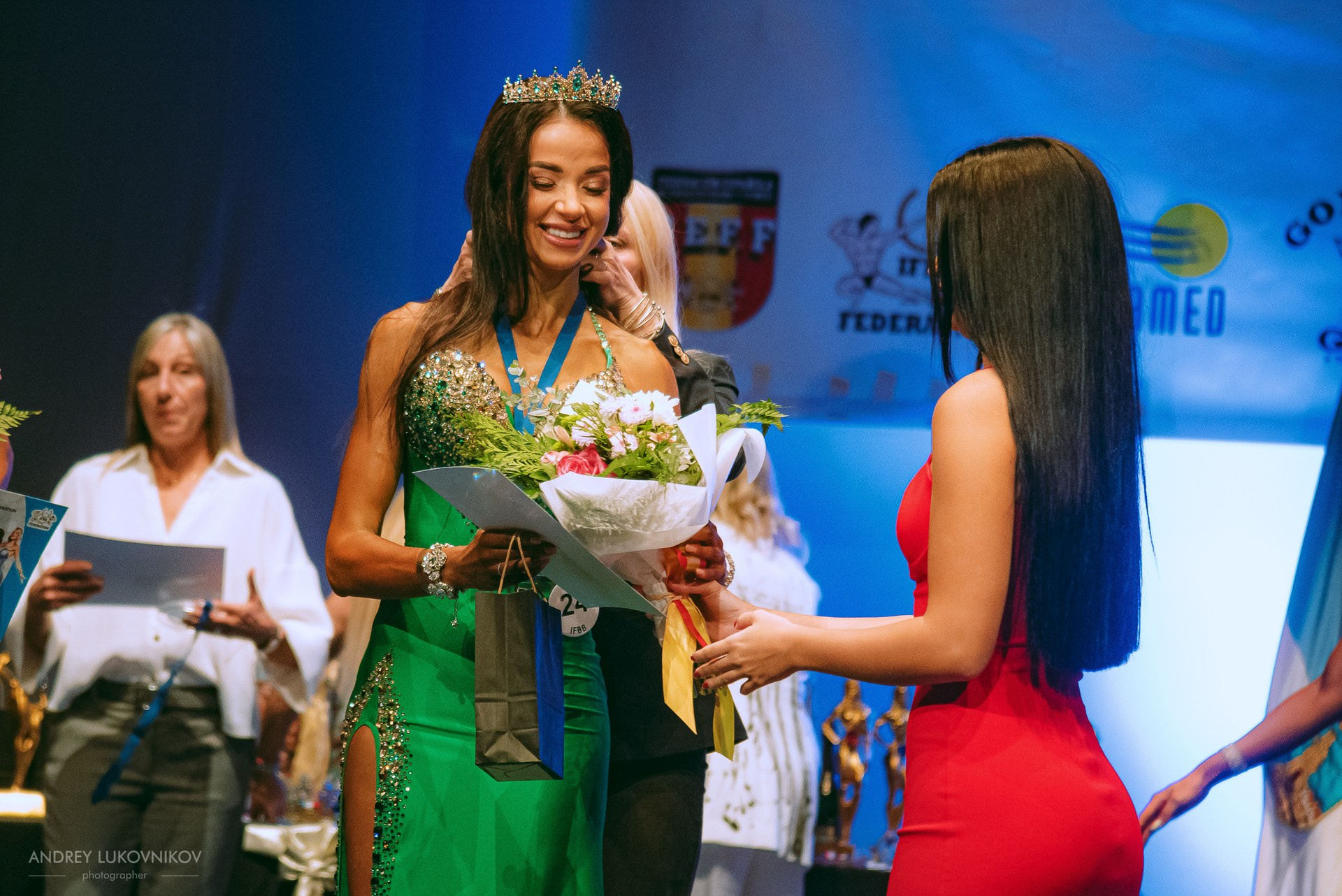 Sesión fotográfica de reportaje para el concurso internacional IFBB Miss Fit Model Europe 2024 en Torrevieja | Fotógrafo Andrey Lukovnikov