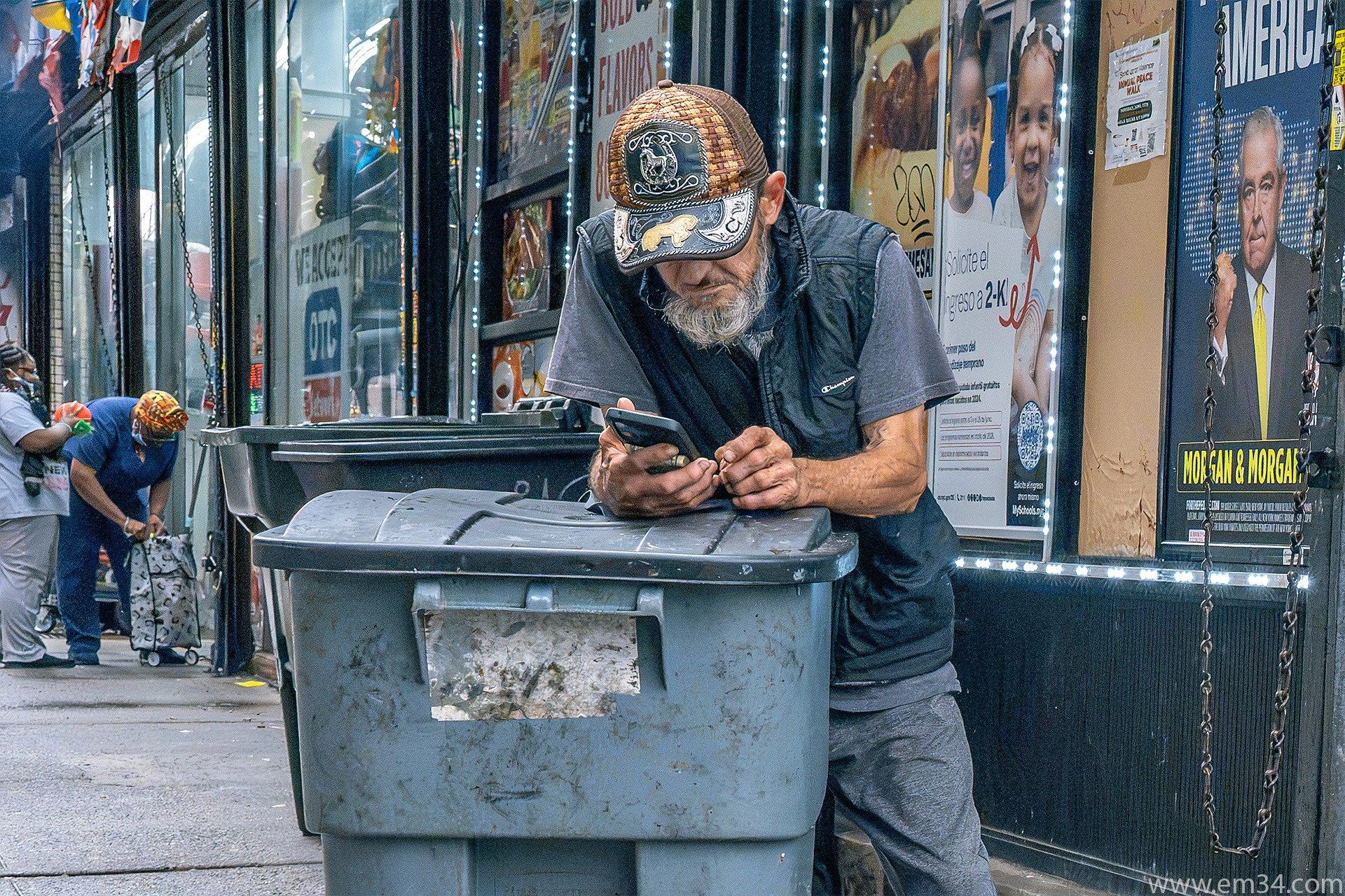 Street Photography in the Bronx — Everyday Life in NYC