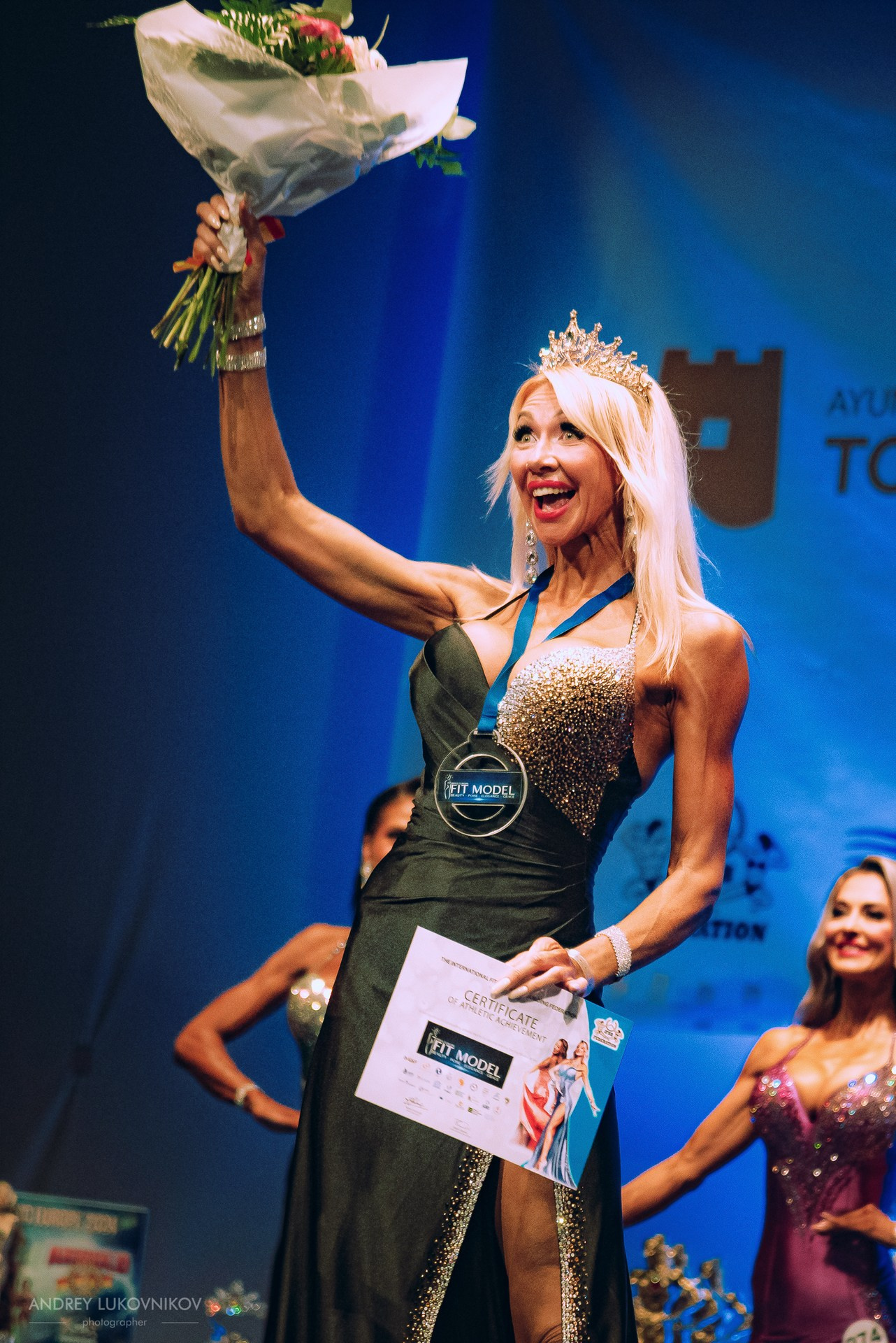Sesión fotográfica de reportaje para el concurso internacional IFBB Miss Fit Model Europe 2024 en Torrevieja | Fotógrafo Andrey Lukovnikov